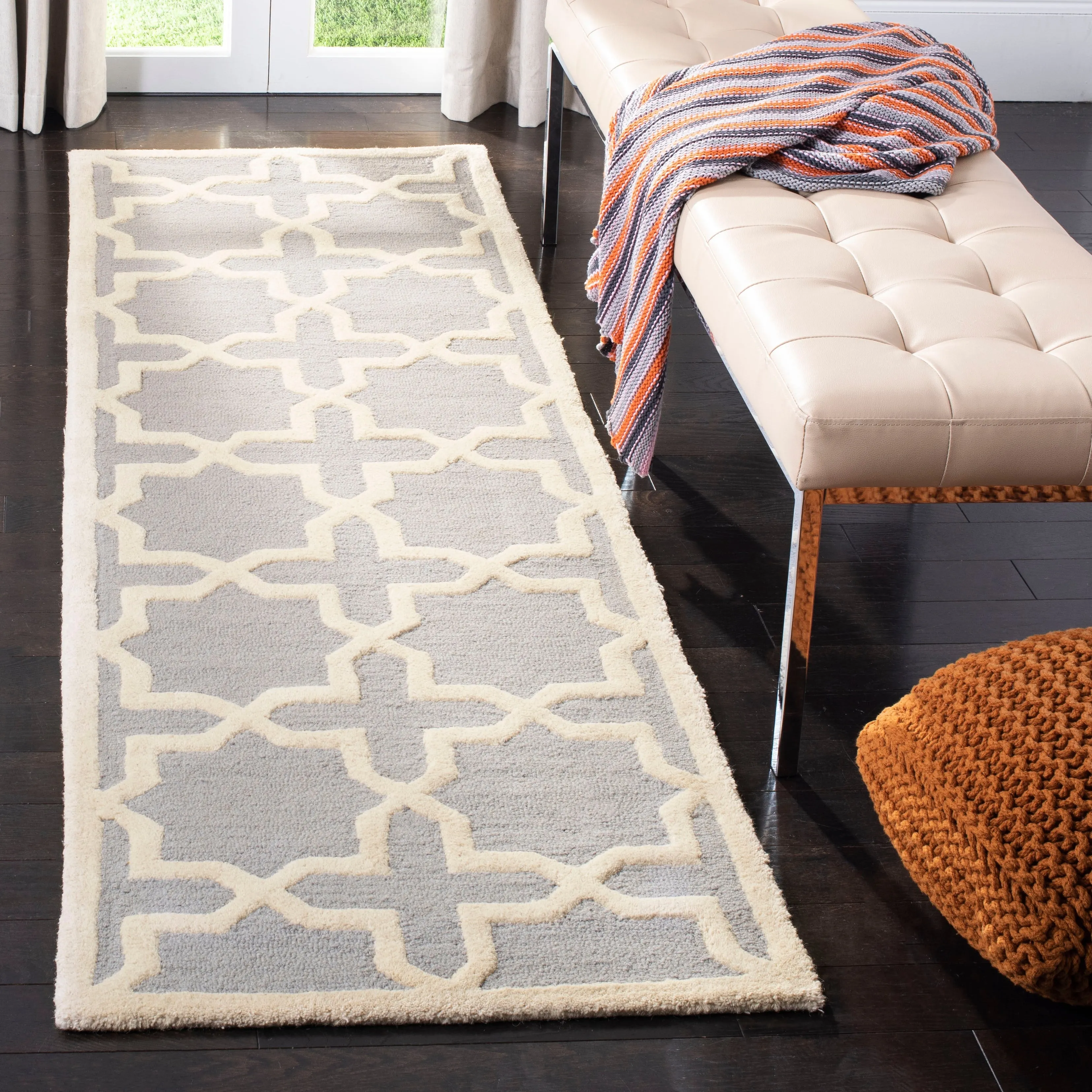SAFAVIEH Handmade Cambridge Remedios Geometric Wool Rug