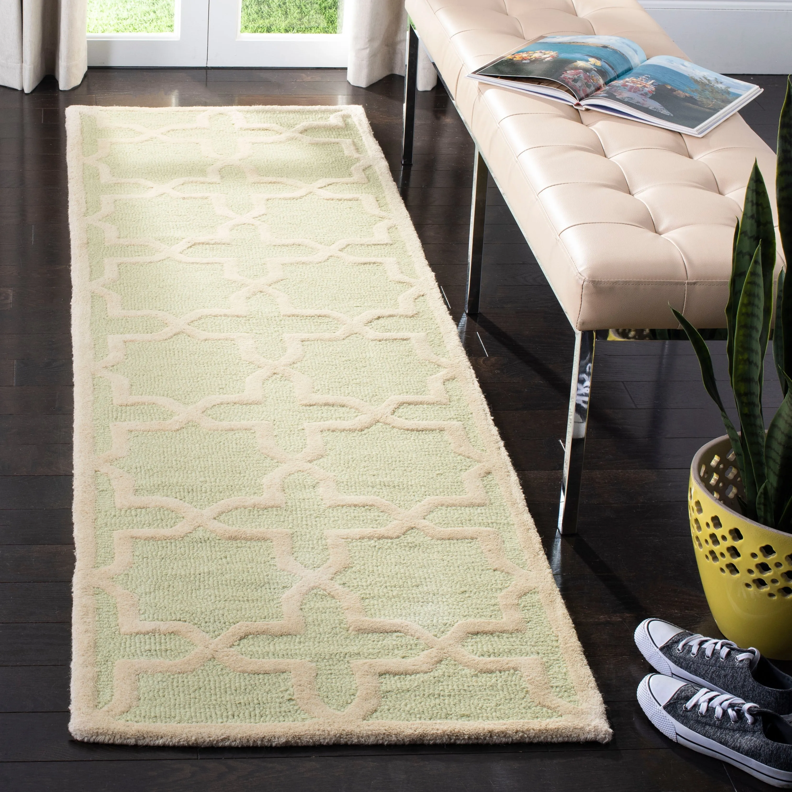 SAFAVIEH Handmade Cambridge Remedios Geometric Wool Rug