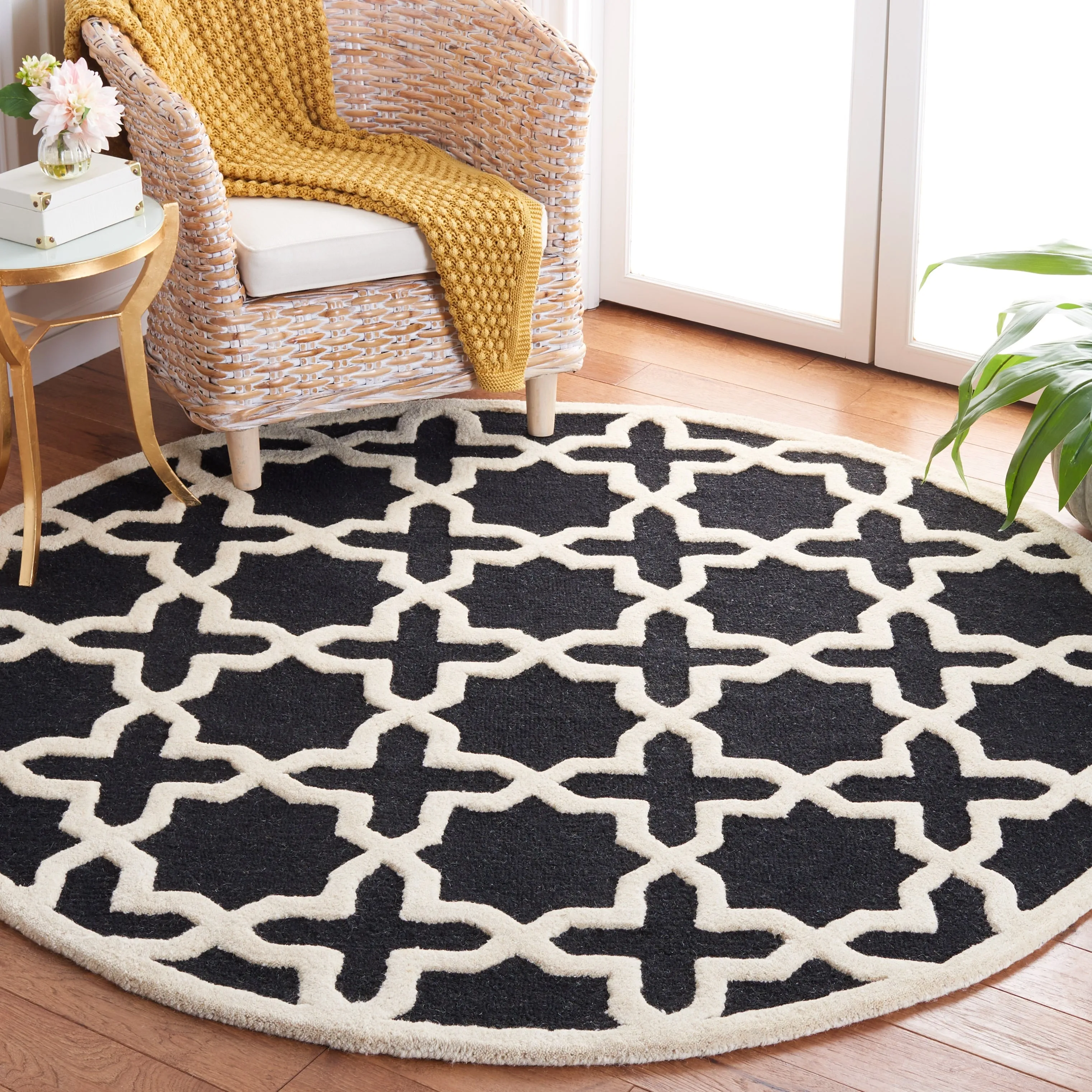 SAFAVIEH Handmade Cambridge Remedios Geometric Wool Rug