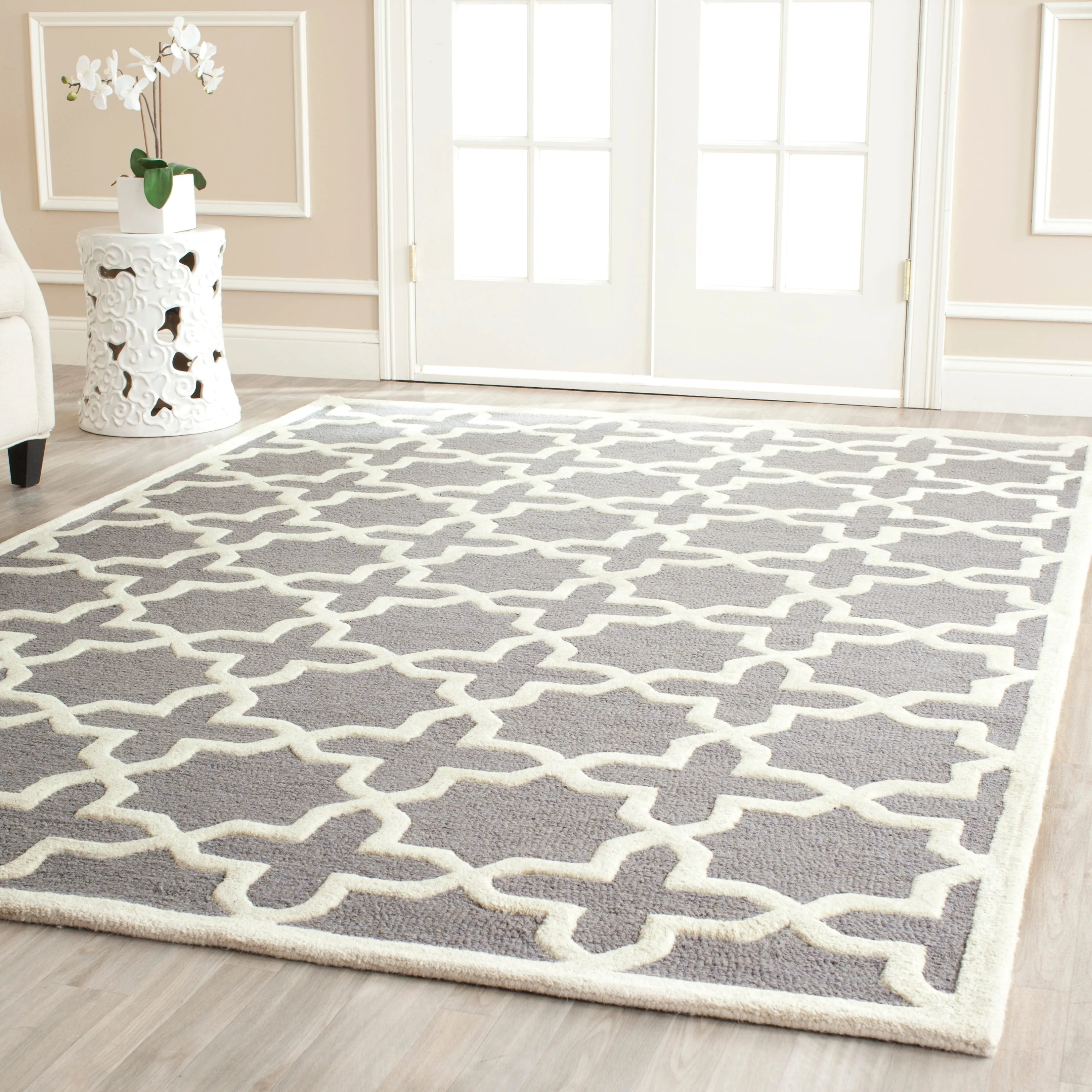 SAFAVIEH Handmade Cambridge Remedios Geometric Wool Rug