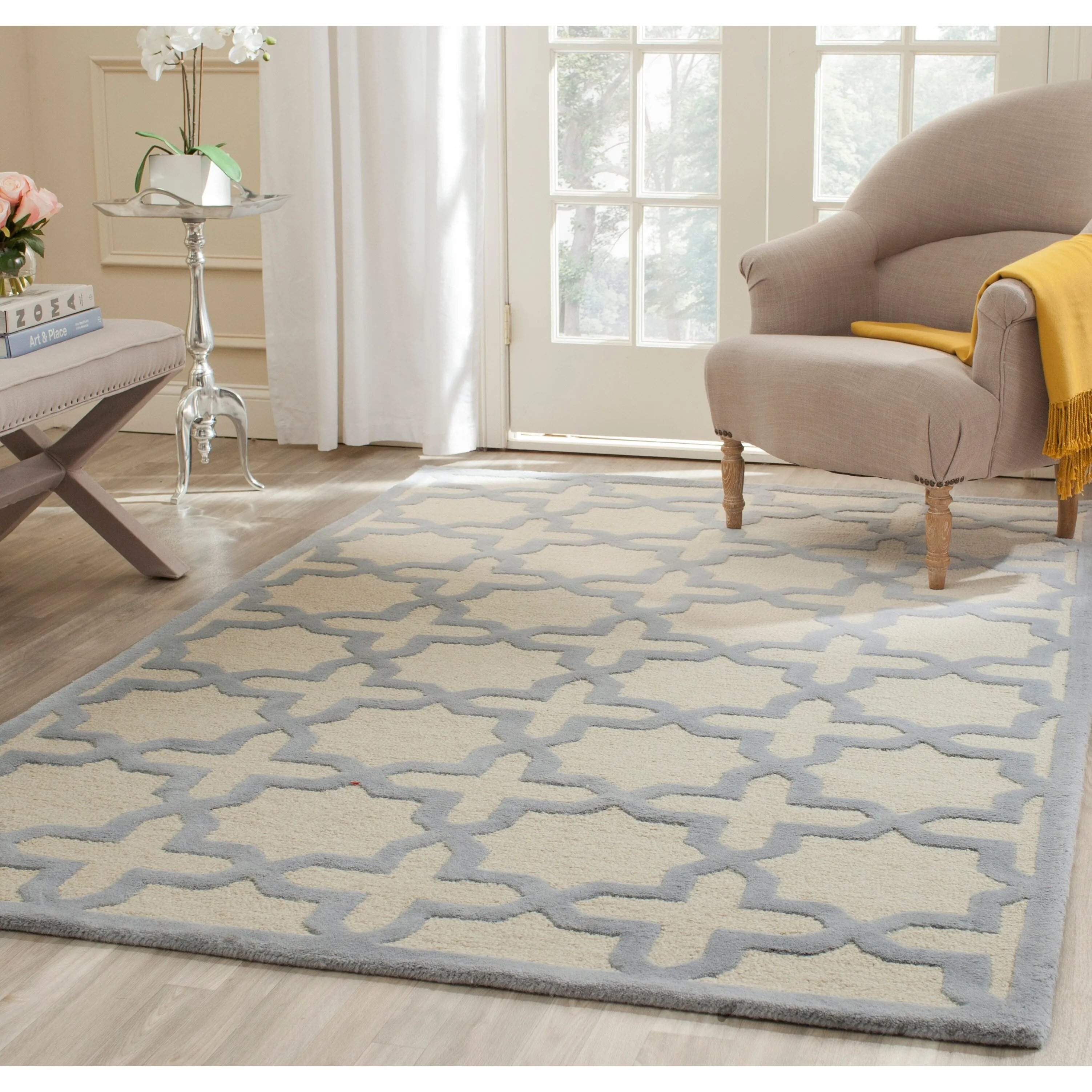 SAFAVIEH Handmade Cambridge Remedios Geometric Wool Rug