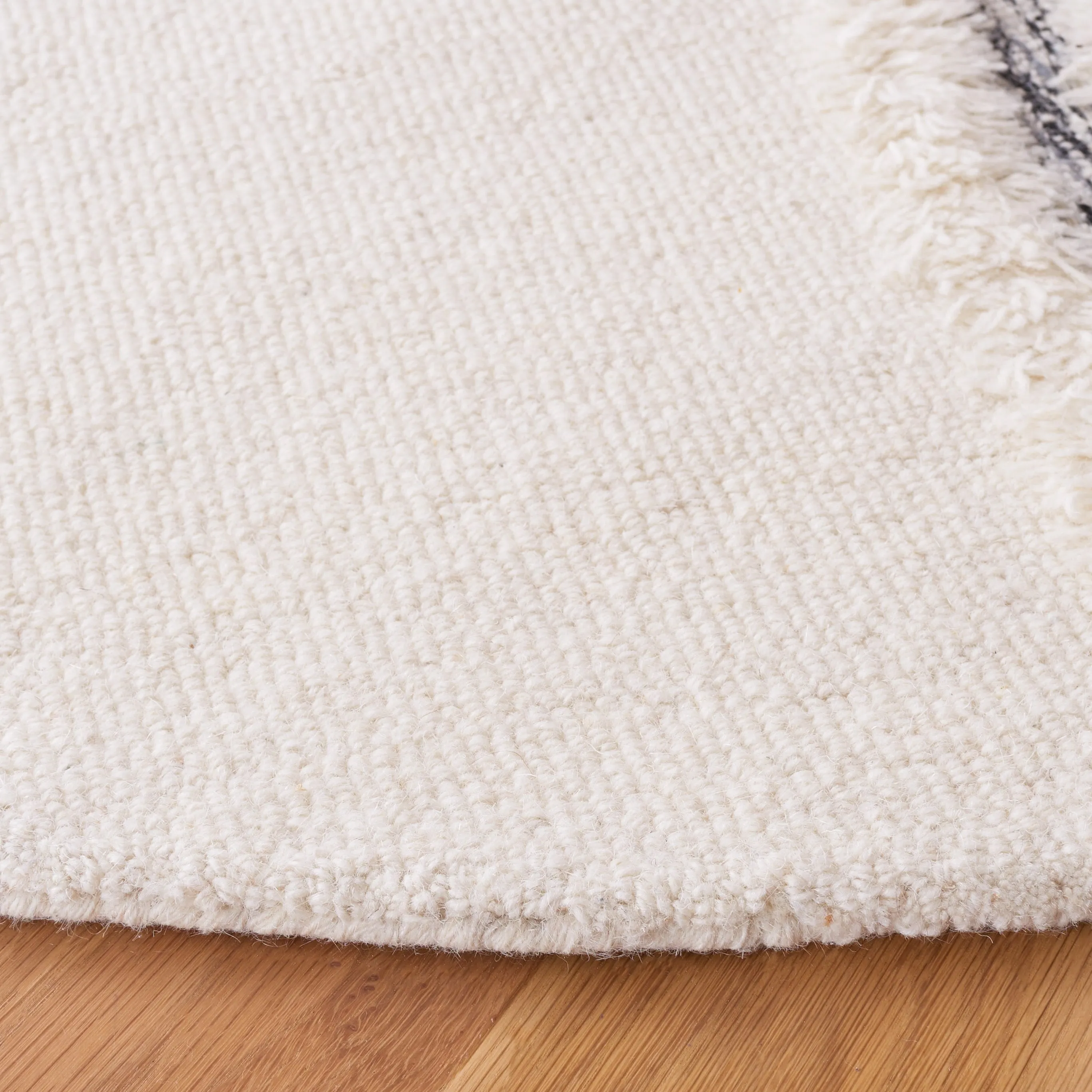 SAFAVIEH Handmade Casablanca Guenaelle Wool Rug