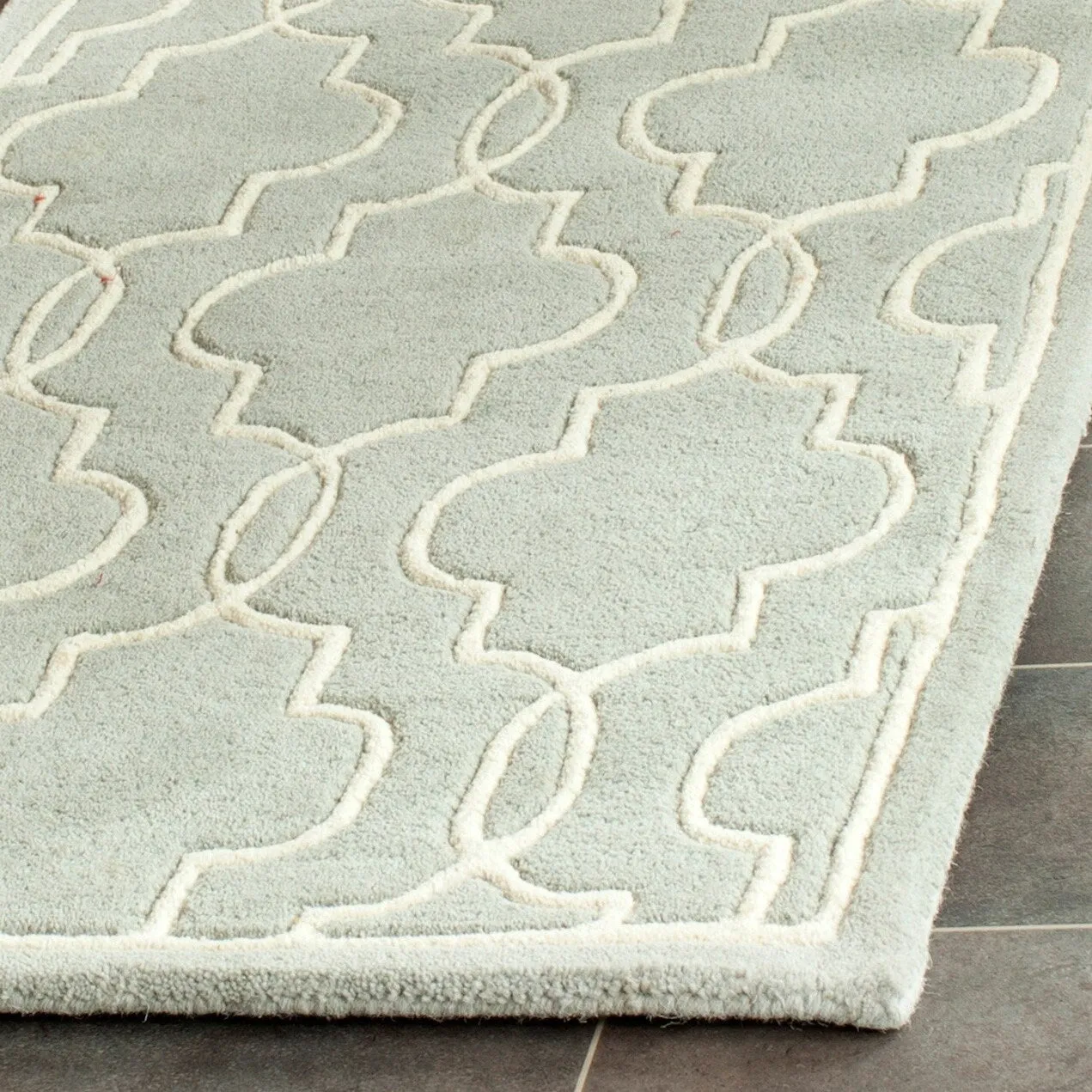 SAFAVIEH Handmade Chatham Nazzarena Modern Moroccan Wool Rug