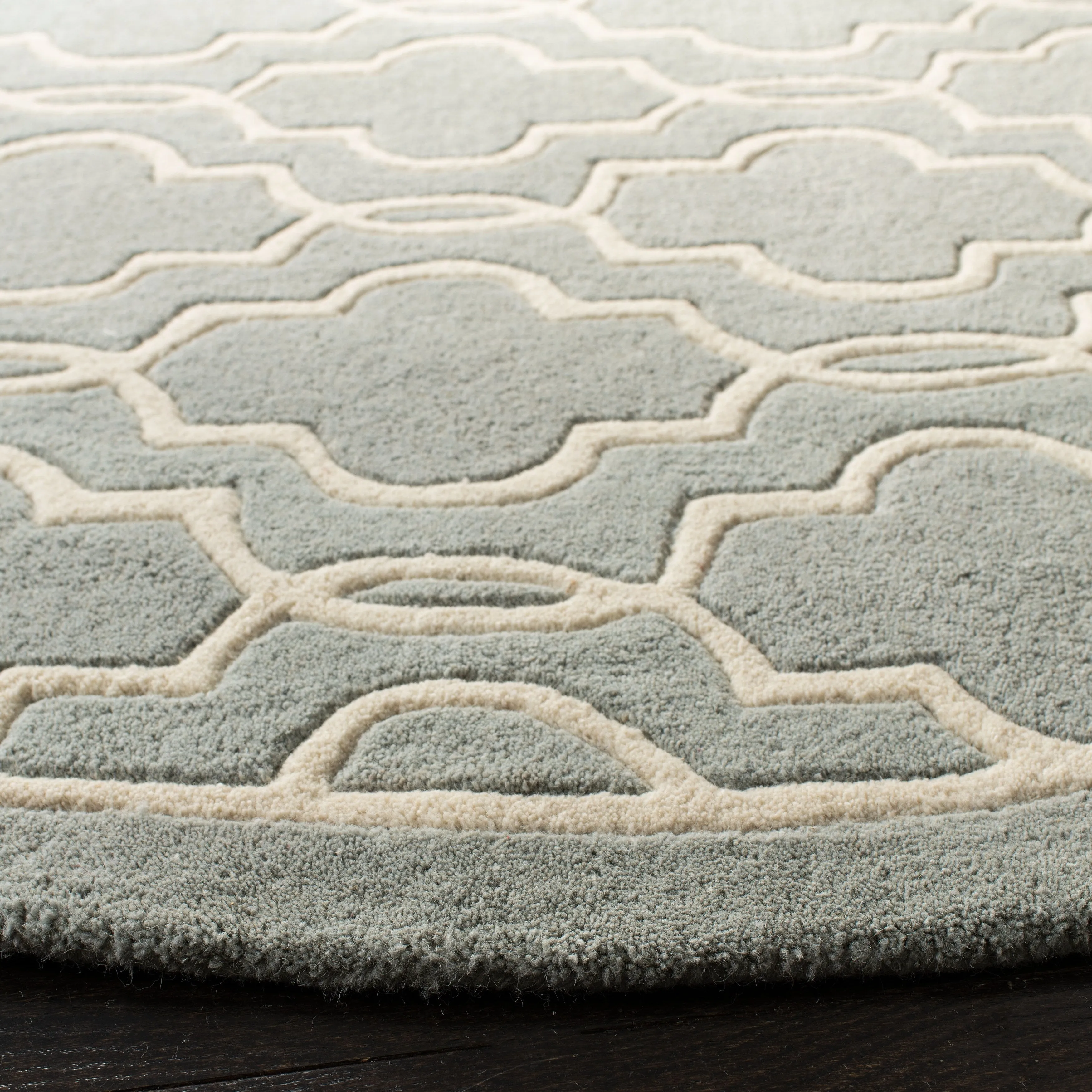 SAFAVIEH Handmade Chatham Nazzarena Modern Moroccan Wool Rug
