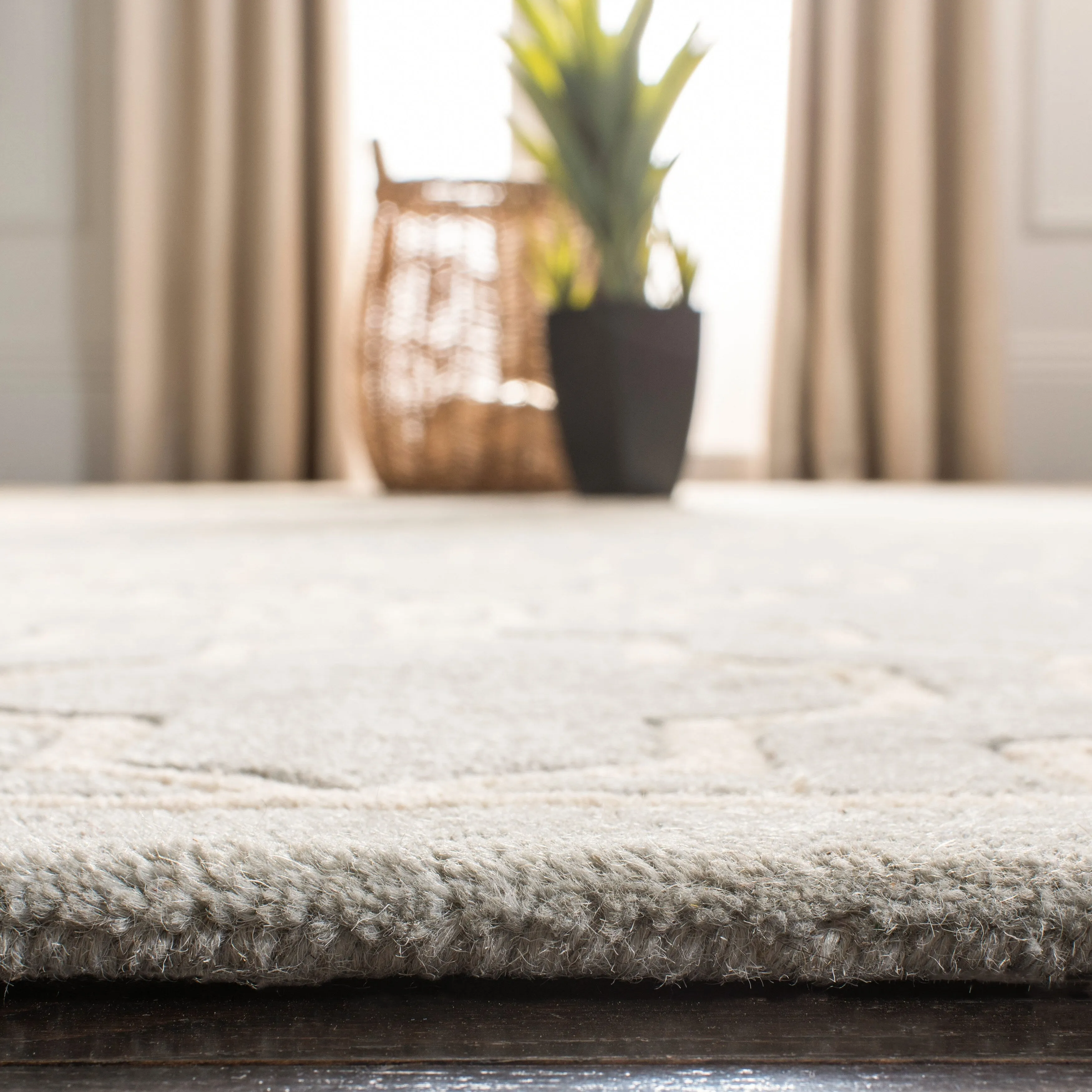 SAFAVIEH Handmade Chatham Nazzarena Modern Moroccan Wool Rug