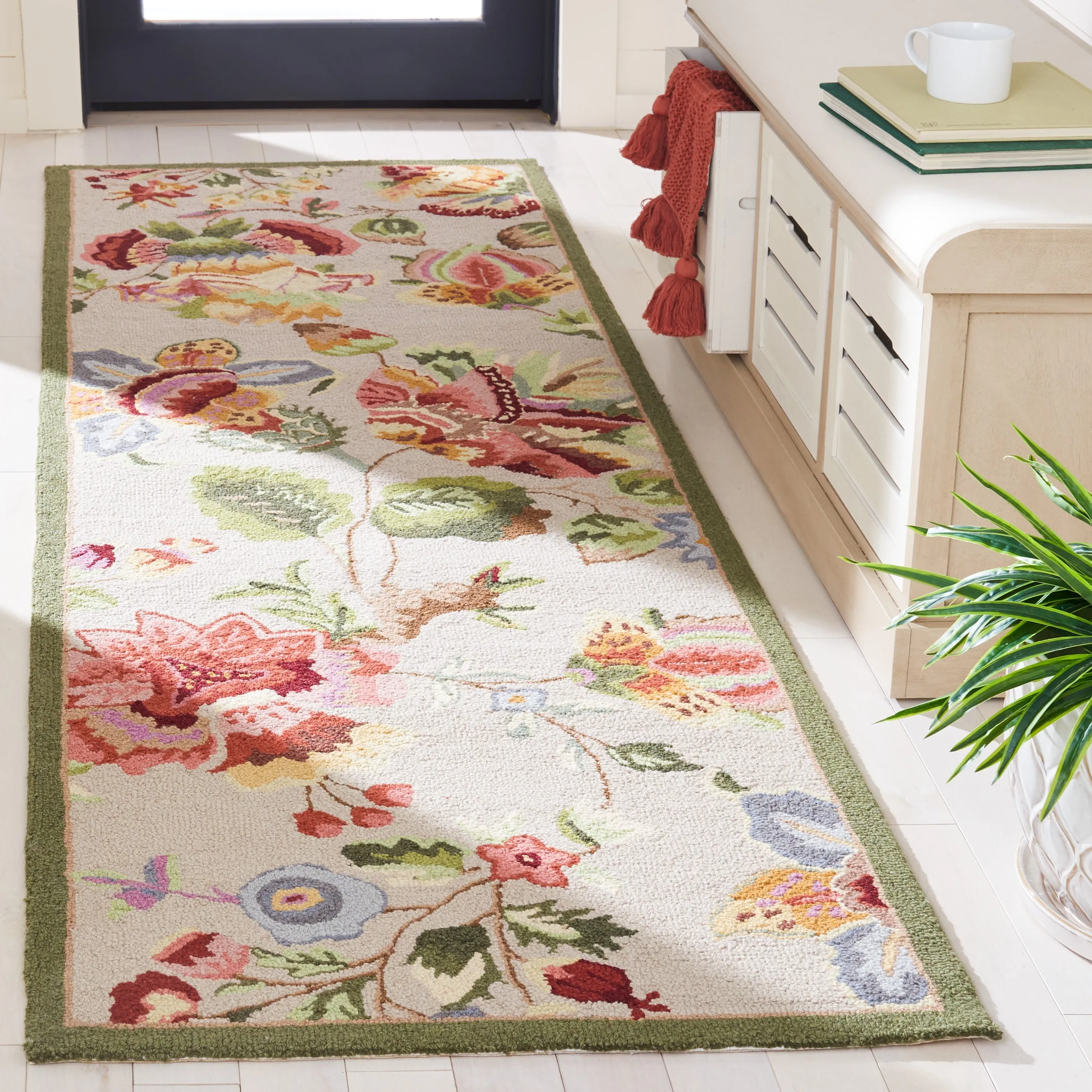 SAFAVIEH. Handmade Chelsea Jurendine French Country Floral Wool Rug