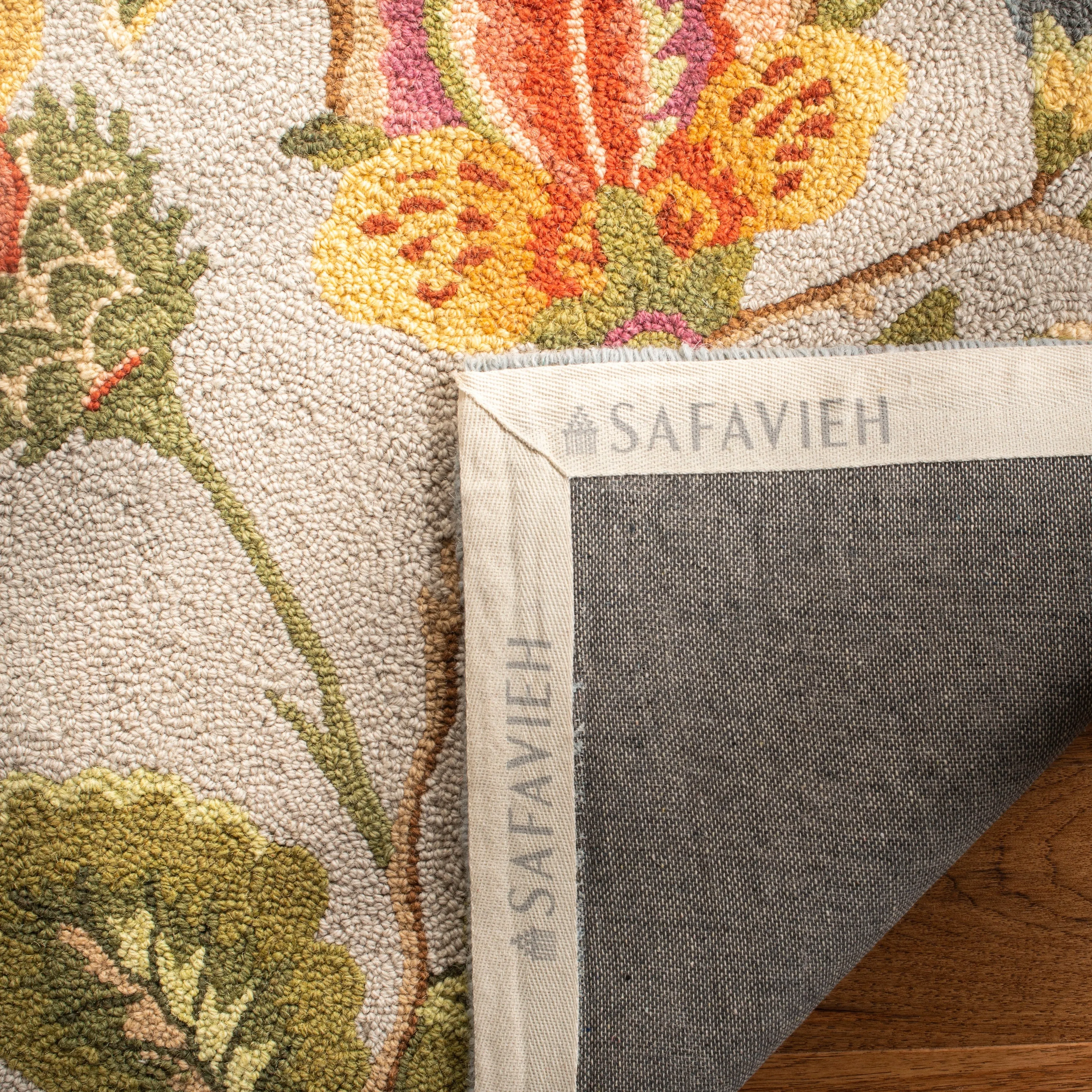 SAFAVIEH. Handmade Chelsea Jurendine French Country Floral Wool Rug