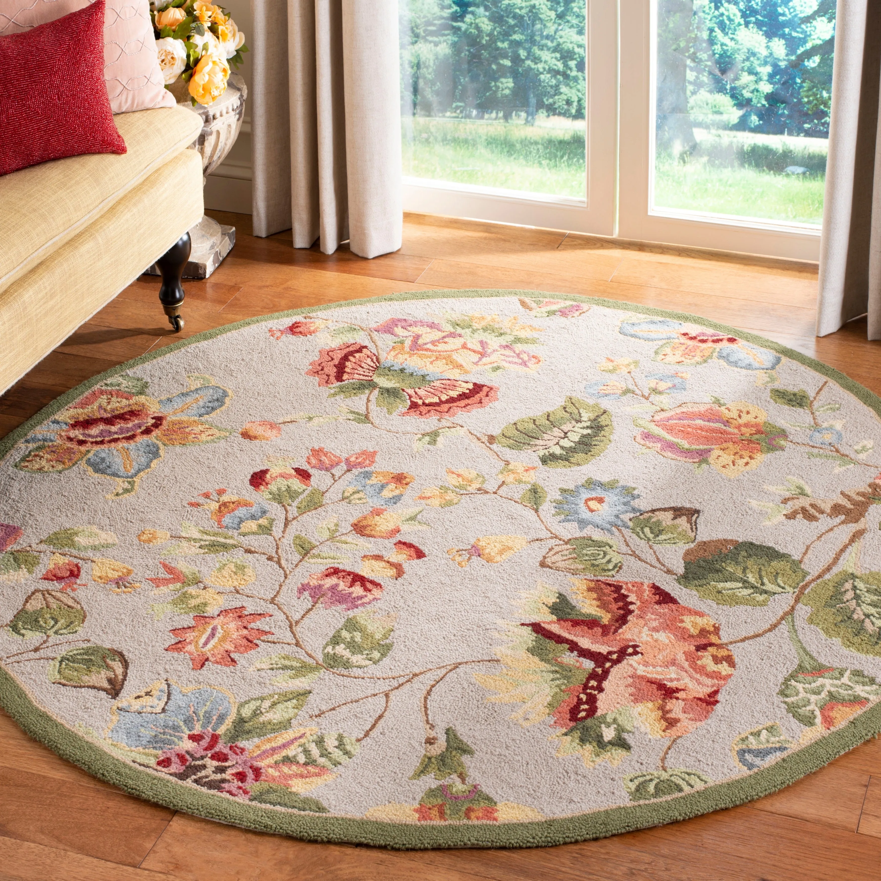 SAFAVIEH. Handmade Chelsea Jurendine French Country Floral Wool Rug