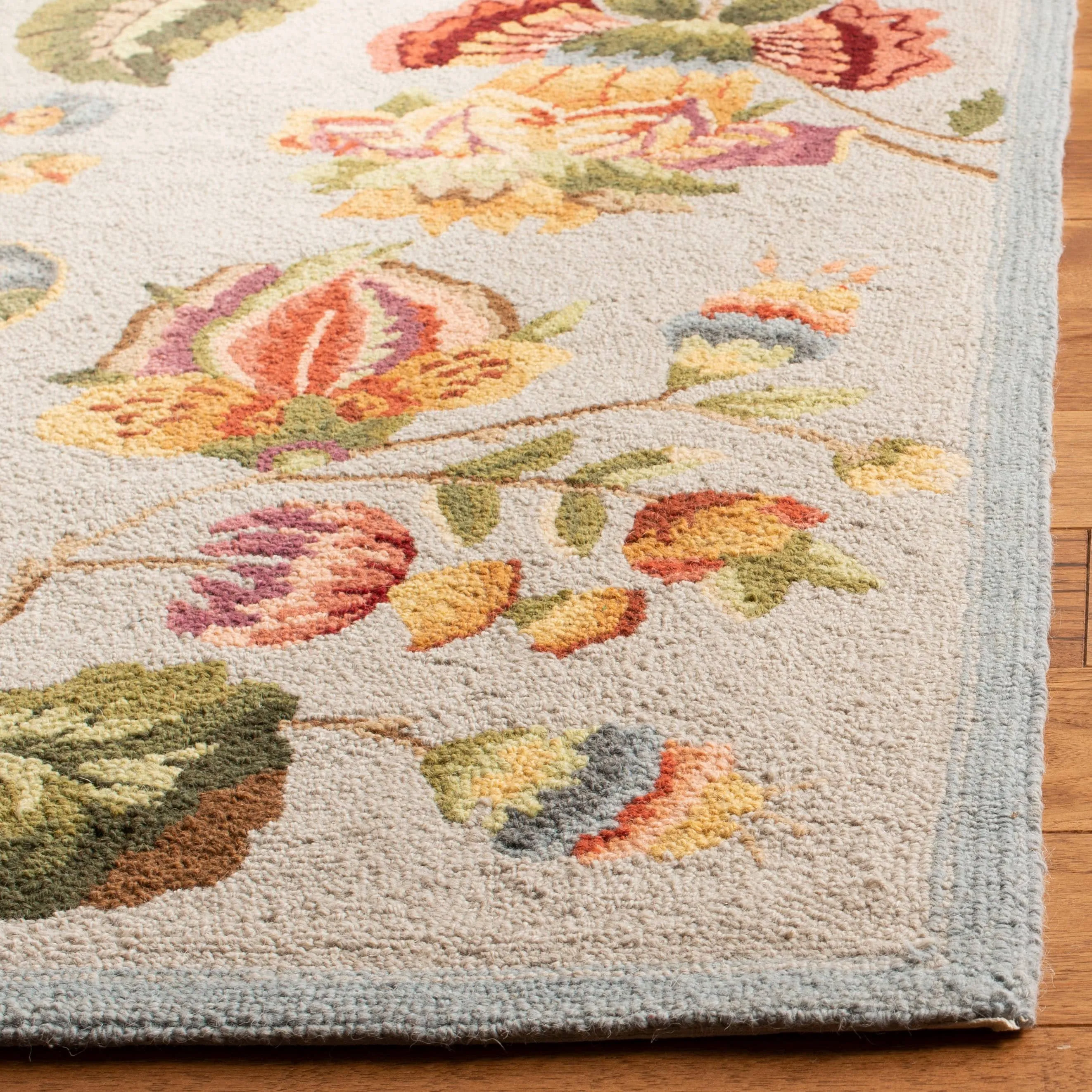 SAFAVIEH. Handmade Chelsea Jurendine French Country Floral Wool Rug