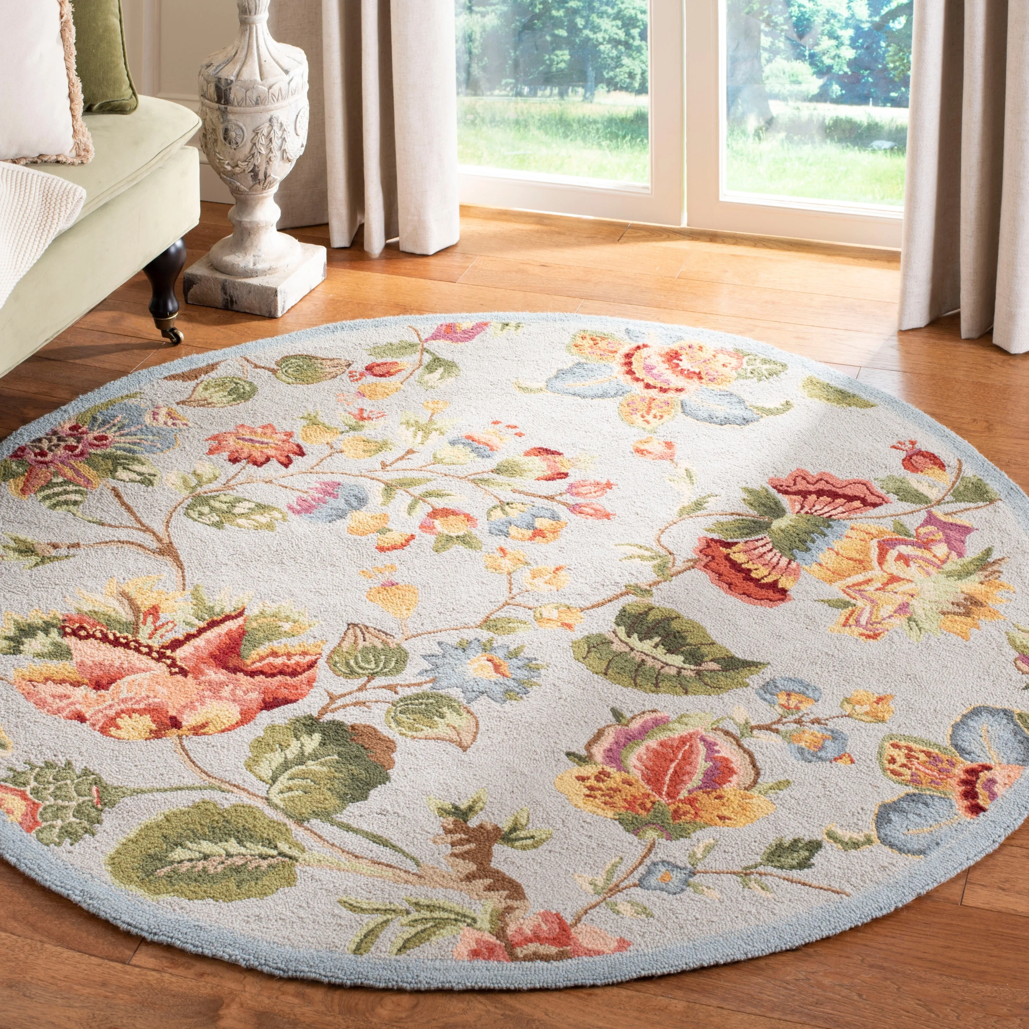 SAFAVIEH. Handmade Chelsea Jurendine French Country Floral Wool Rug