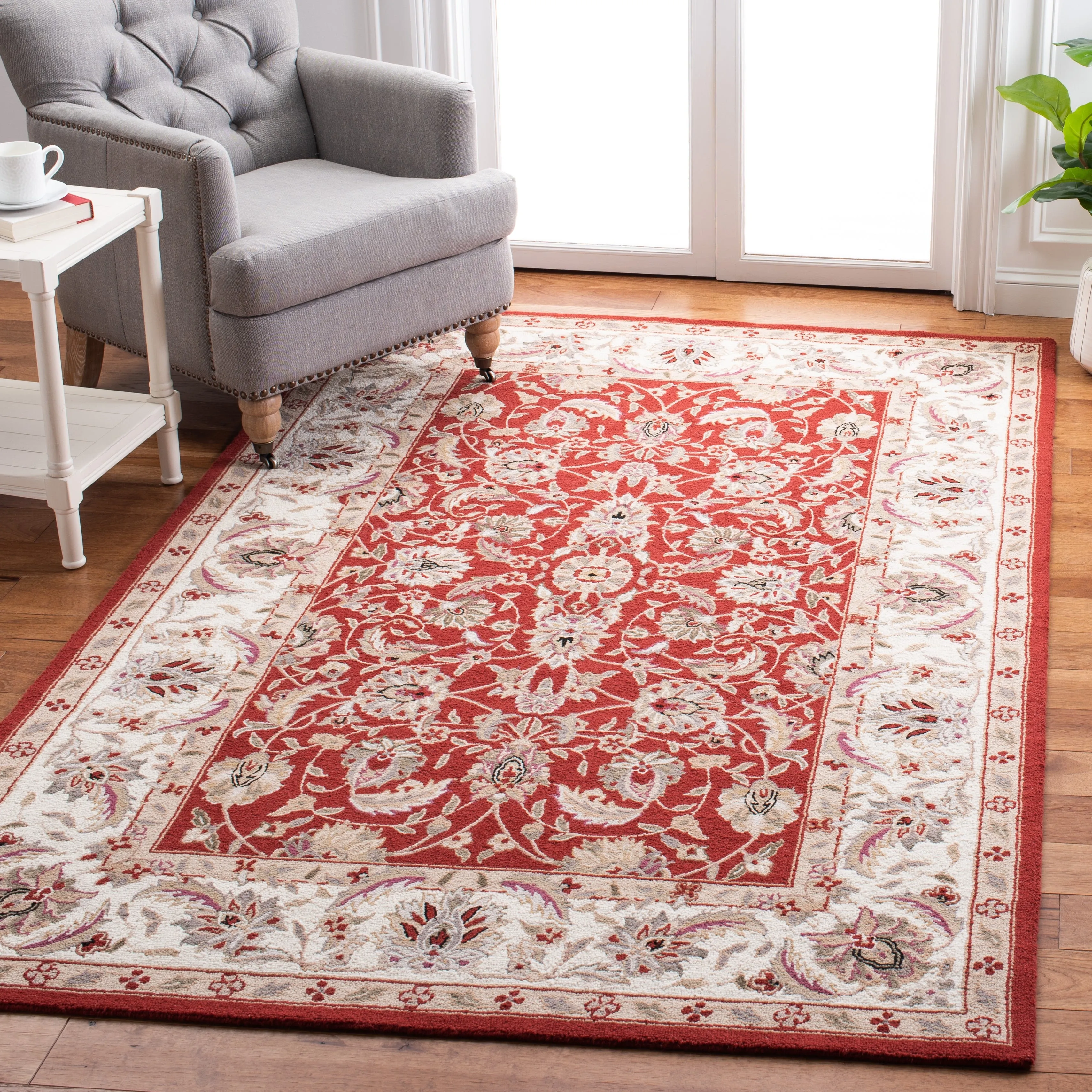 SAFAVIEH Handmade Chelsea Kolja French Country Wool Rug