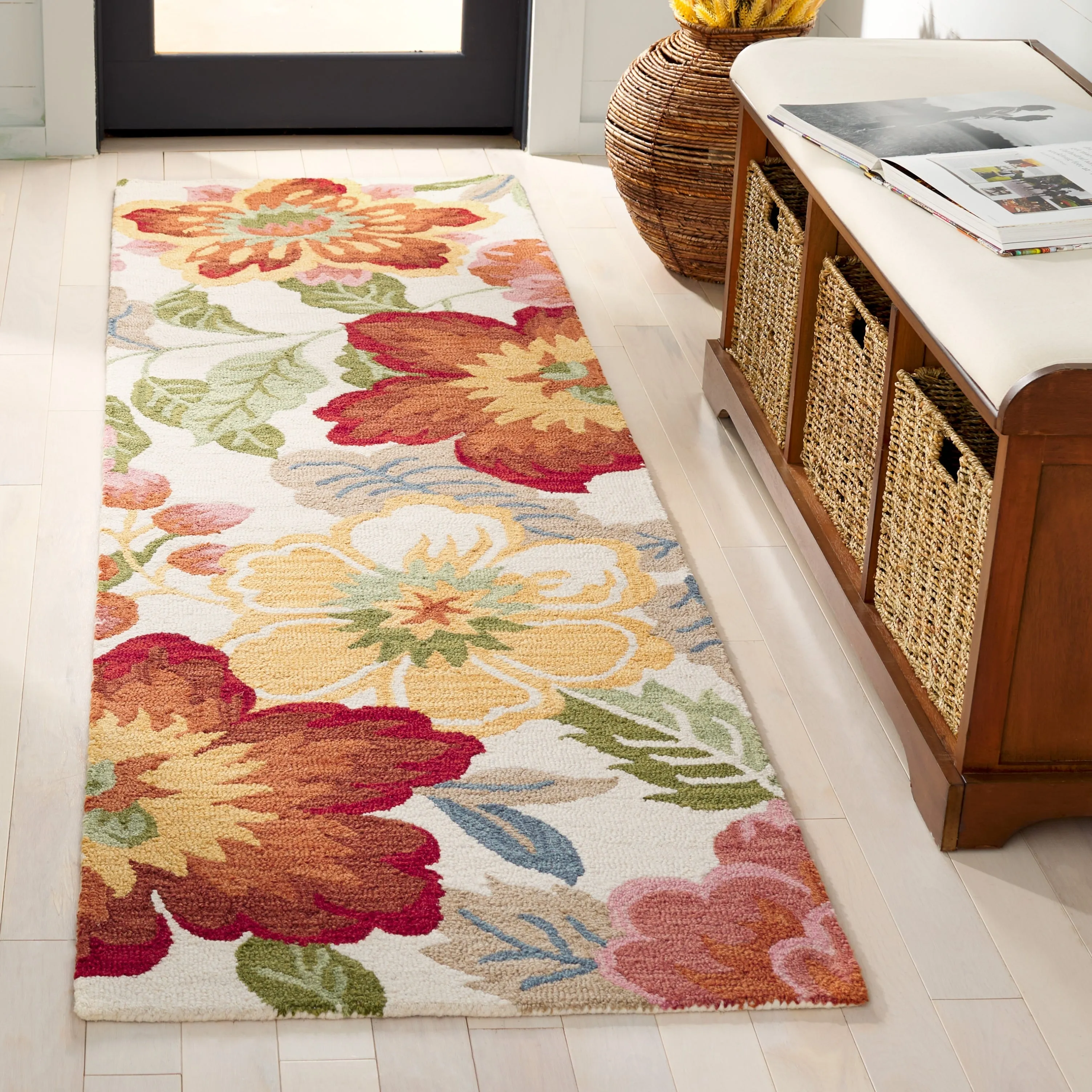 SAFAVIEH Handmade Chelsea Square Dance Country Wool Rug