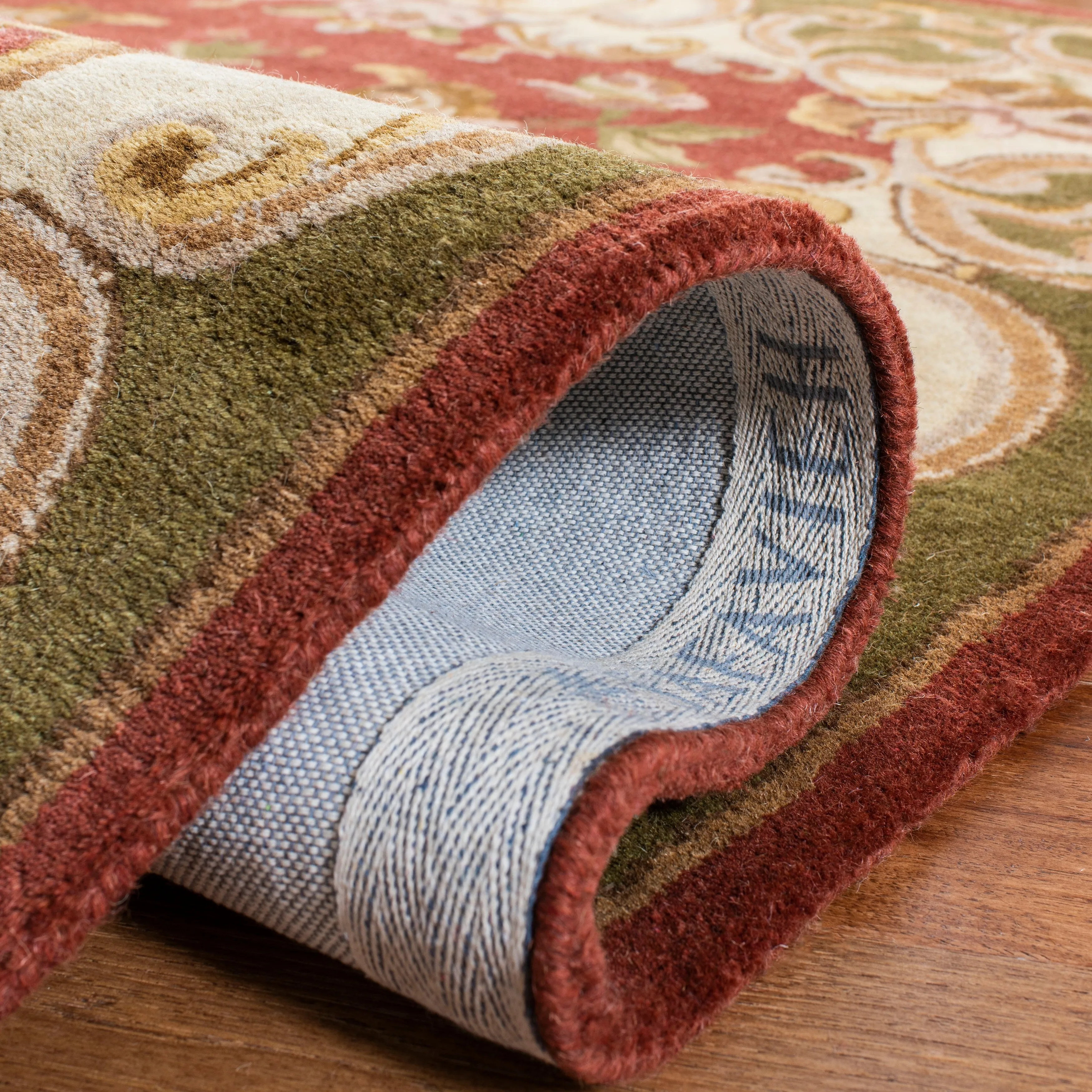 SAFAVIEH Handmade Classic Selvaggia Traditional Oriental Wool Rug