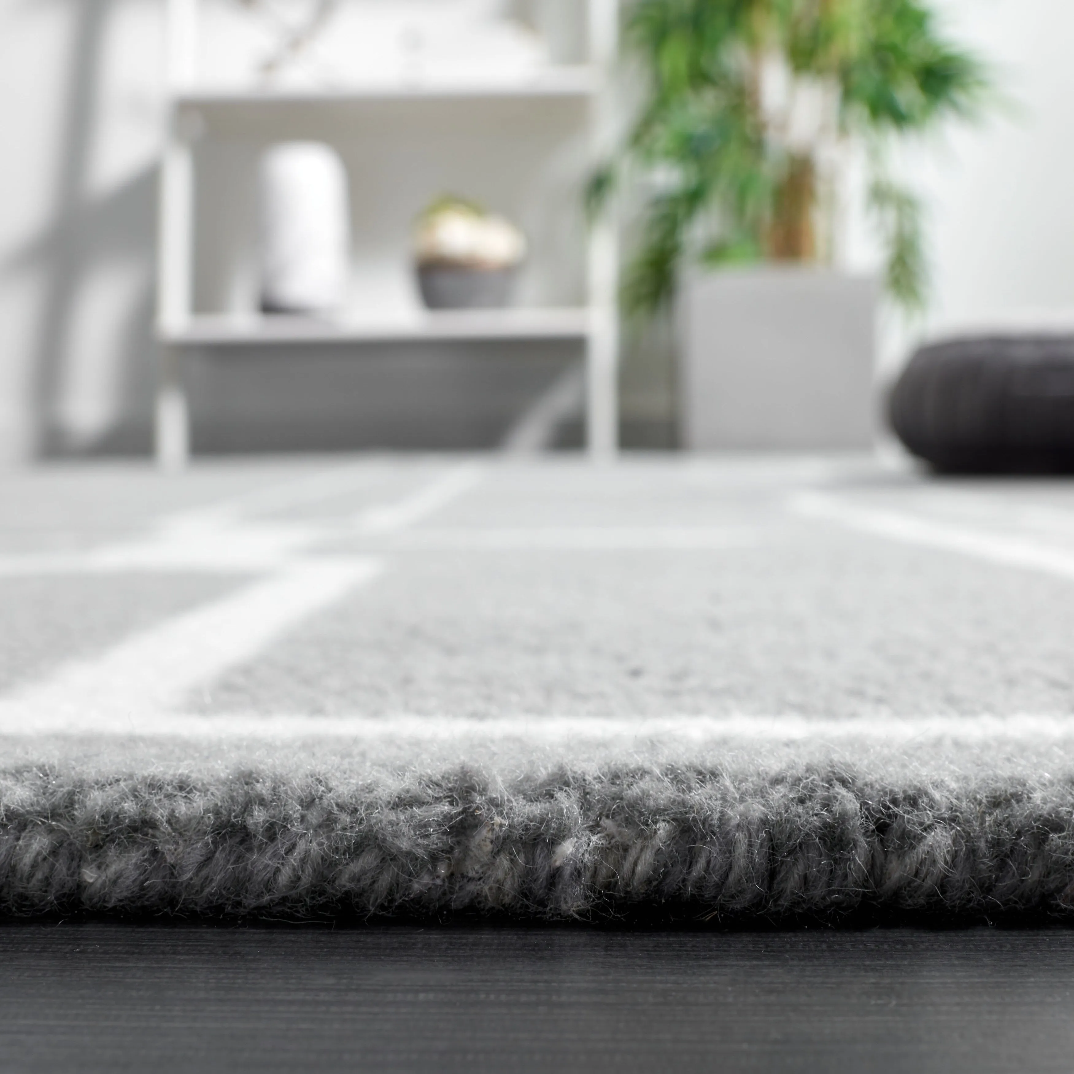 SAFAVIEH Handmade Fifth Avenue Laetitia Mid-Century Modern Wool Rug