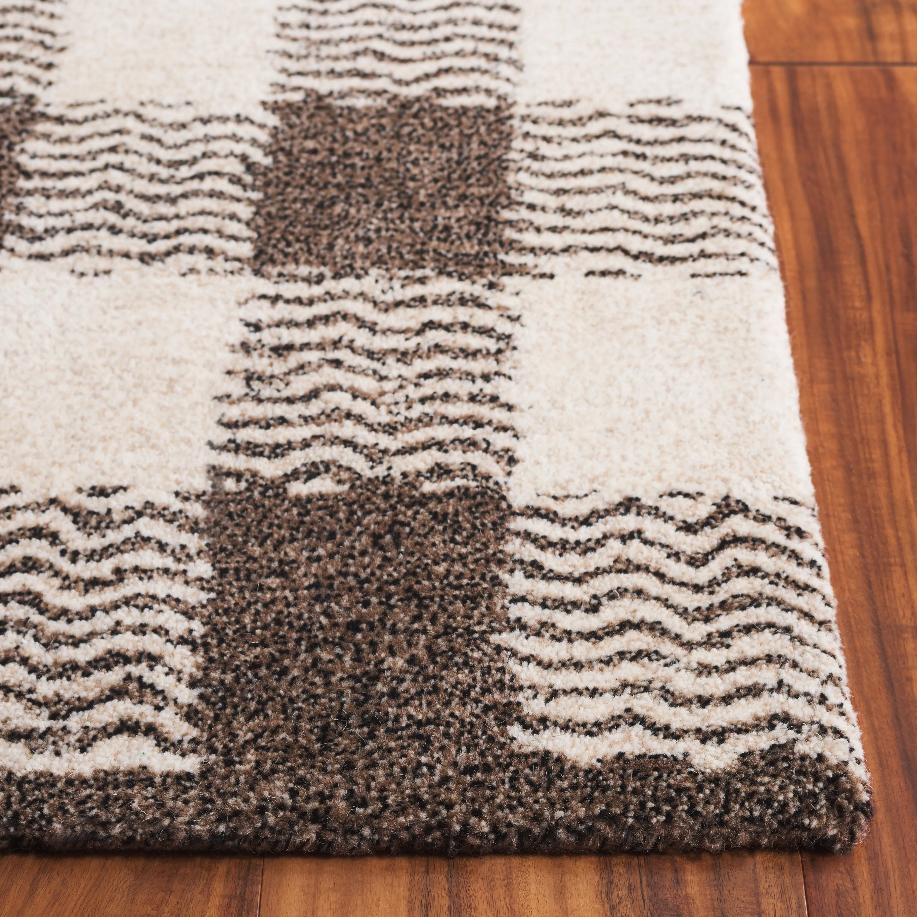 SAFAVIEH Handmade Genre Majlinda Farmhouse Gingham Wool Rug