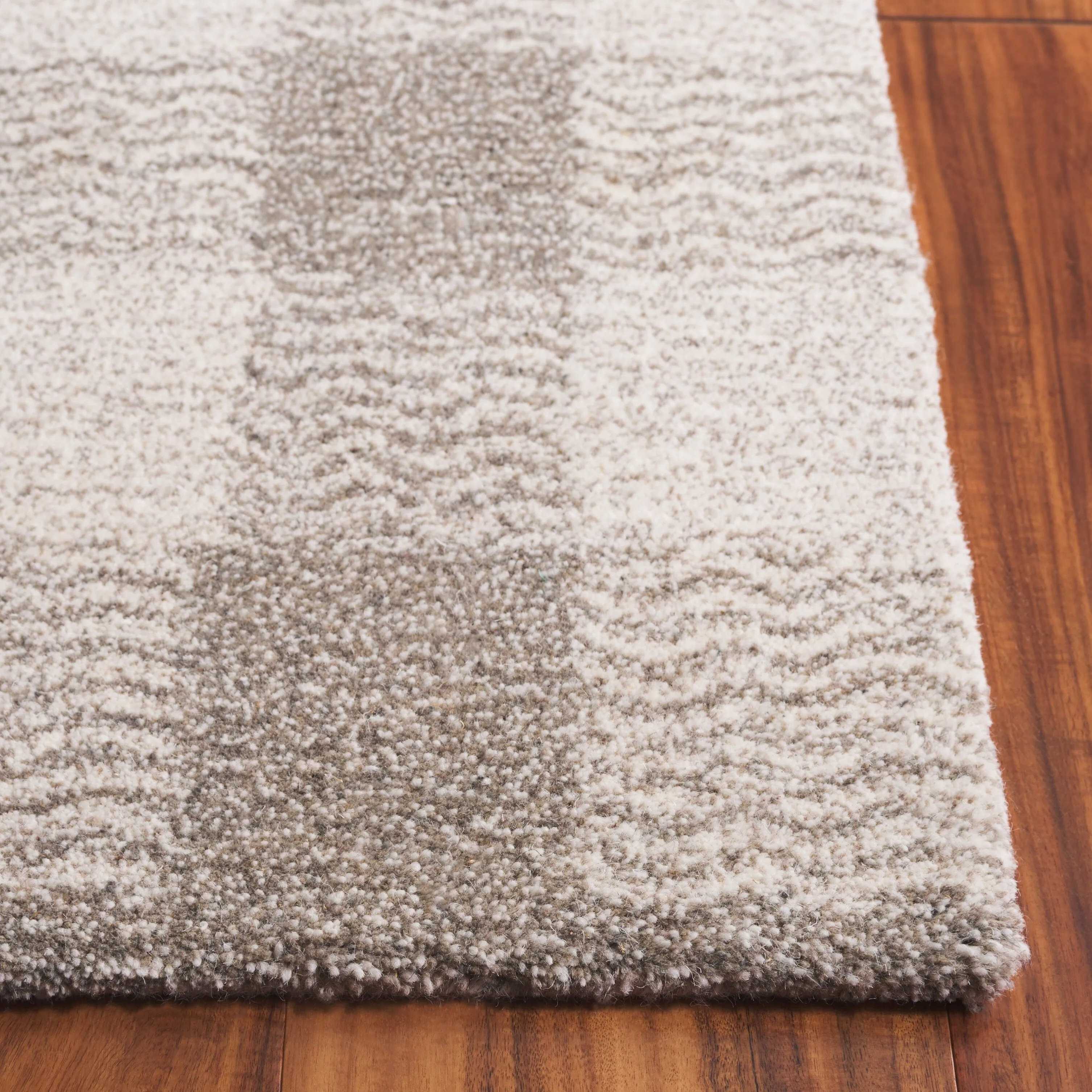 SAFAVIEH Handmade Genre Majlinda Farmhouse Gingham Wool Rug