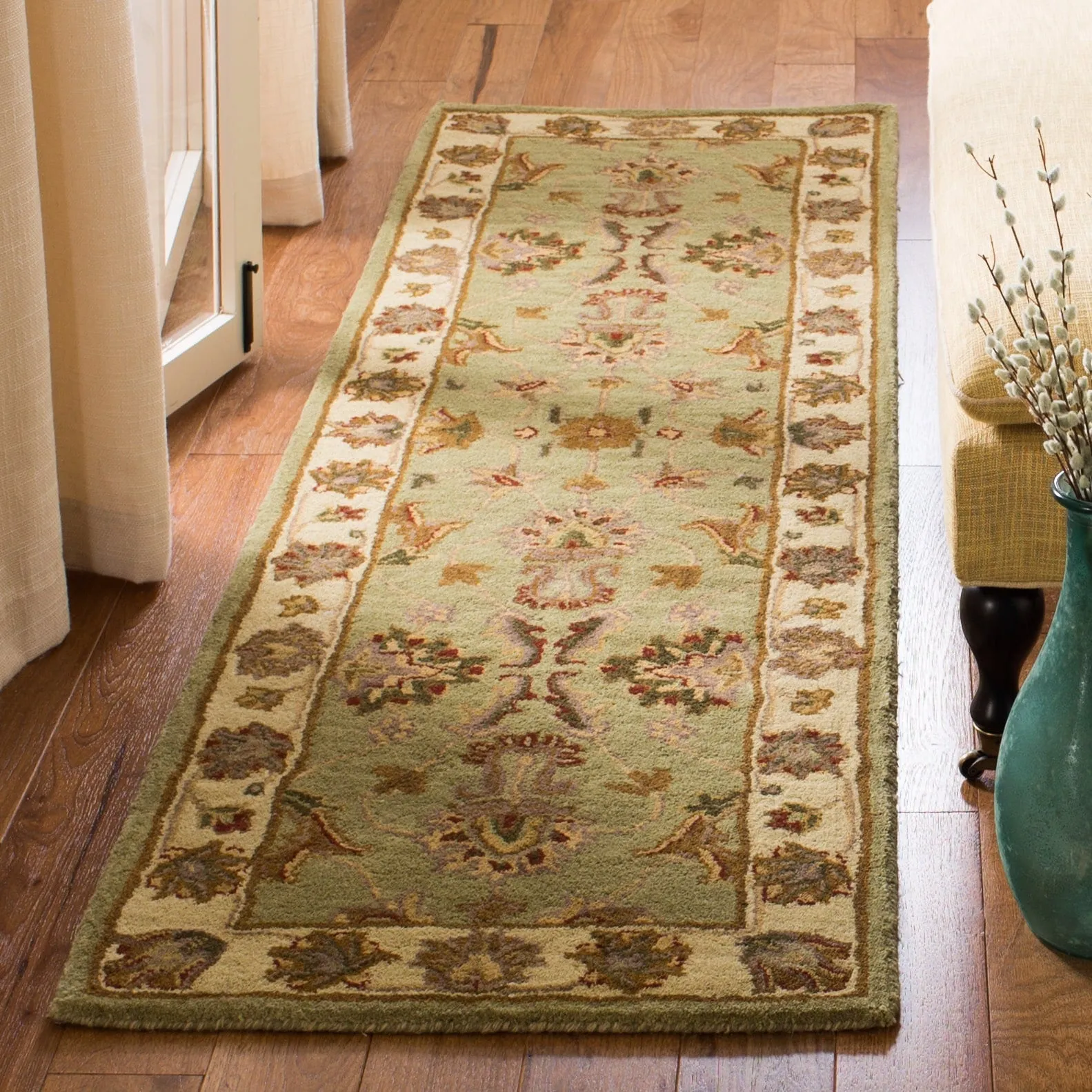 SAFAVIEH Handmade Heritage Kimono Traditional Oriental Wool Rug