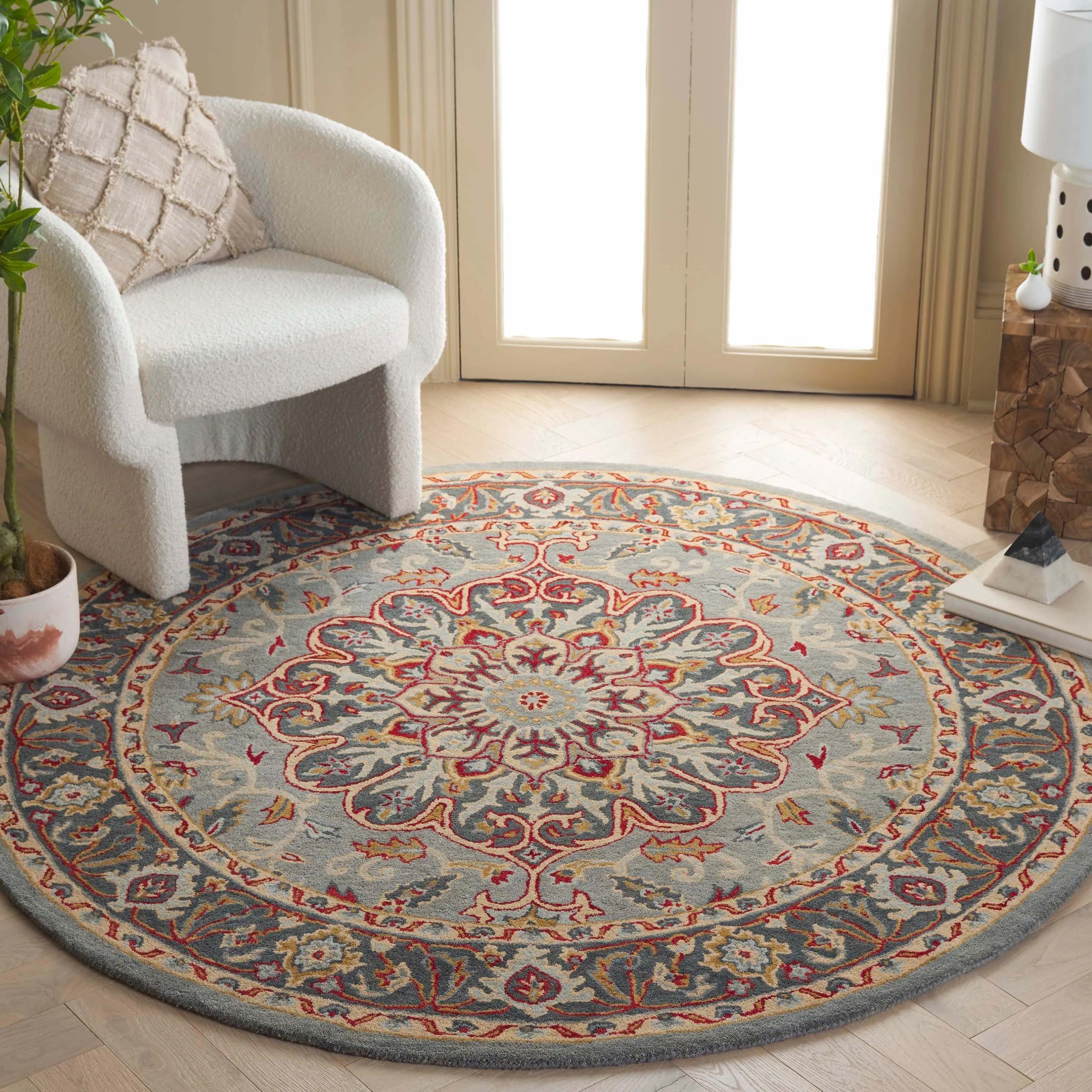 SAFAVIEH Handmade Heritage Leaf Stamp Traditional Wool Rug