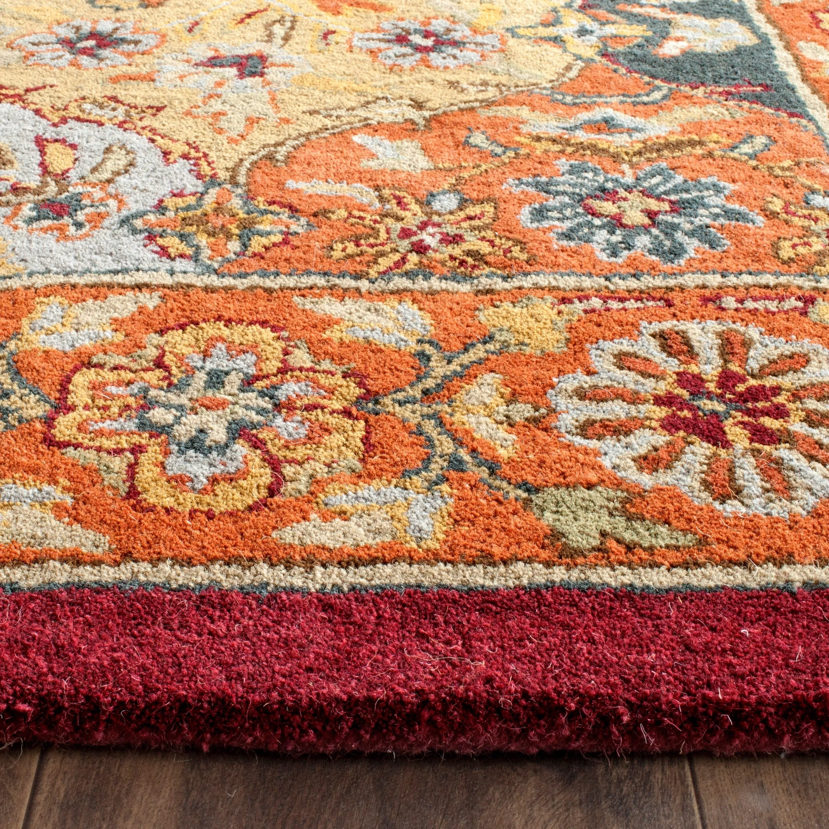 SAFAVIEH Handmade Heritage Square Knot Traditional Oriental Wool Rug