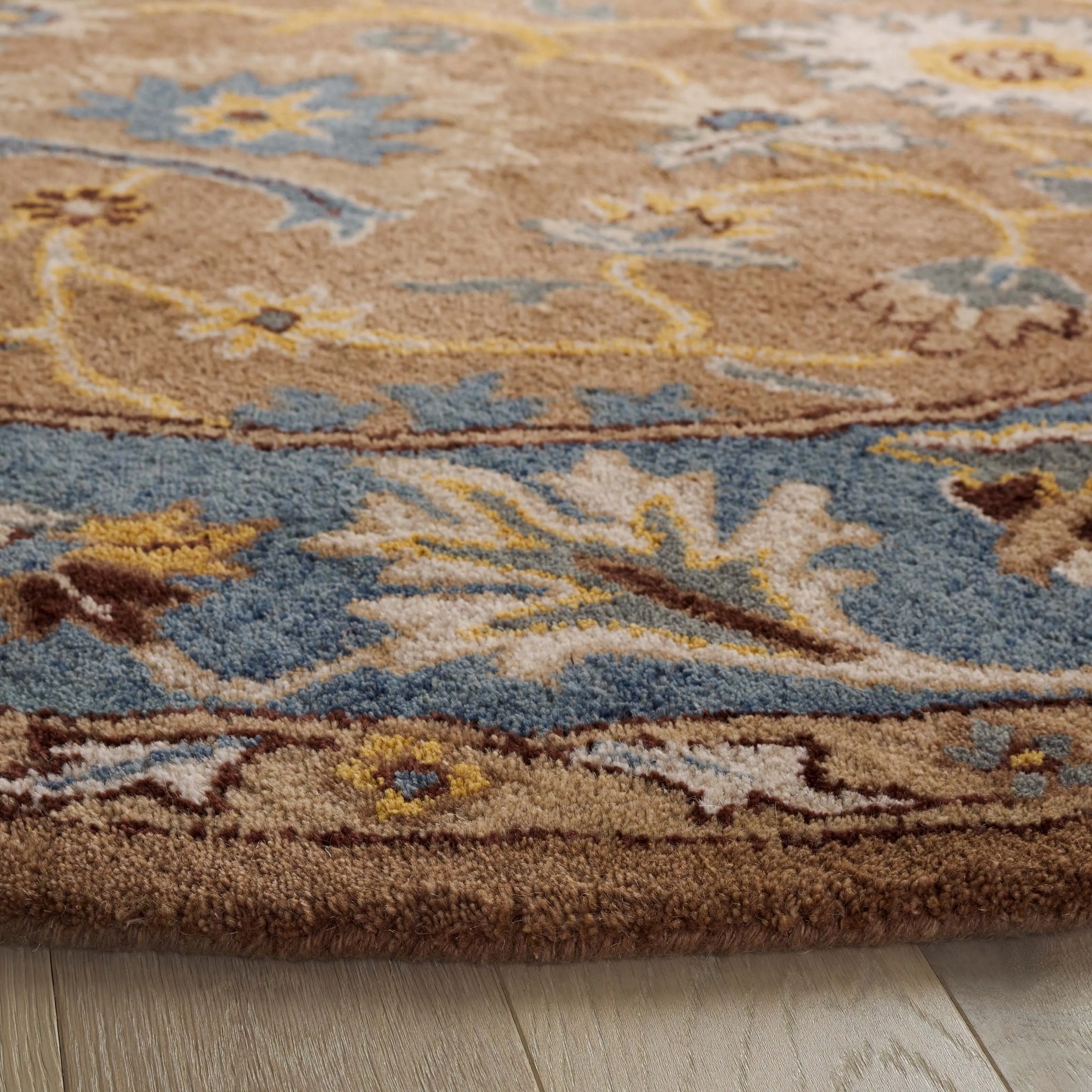 SAFAVIEH Handmade Heritage Truck Traditional Oriental Wool Rug
