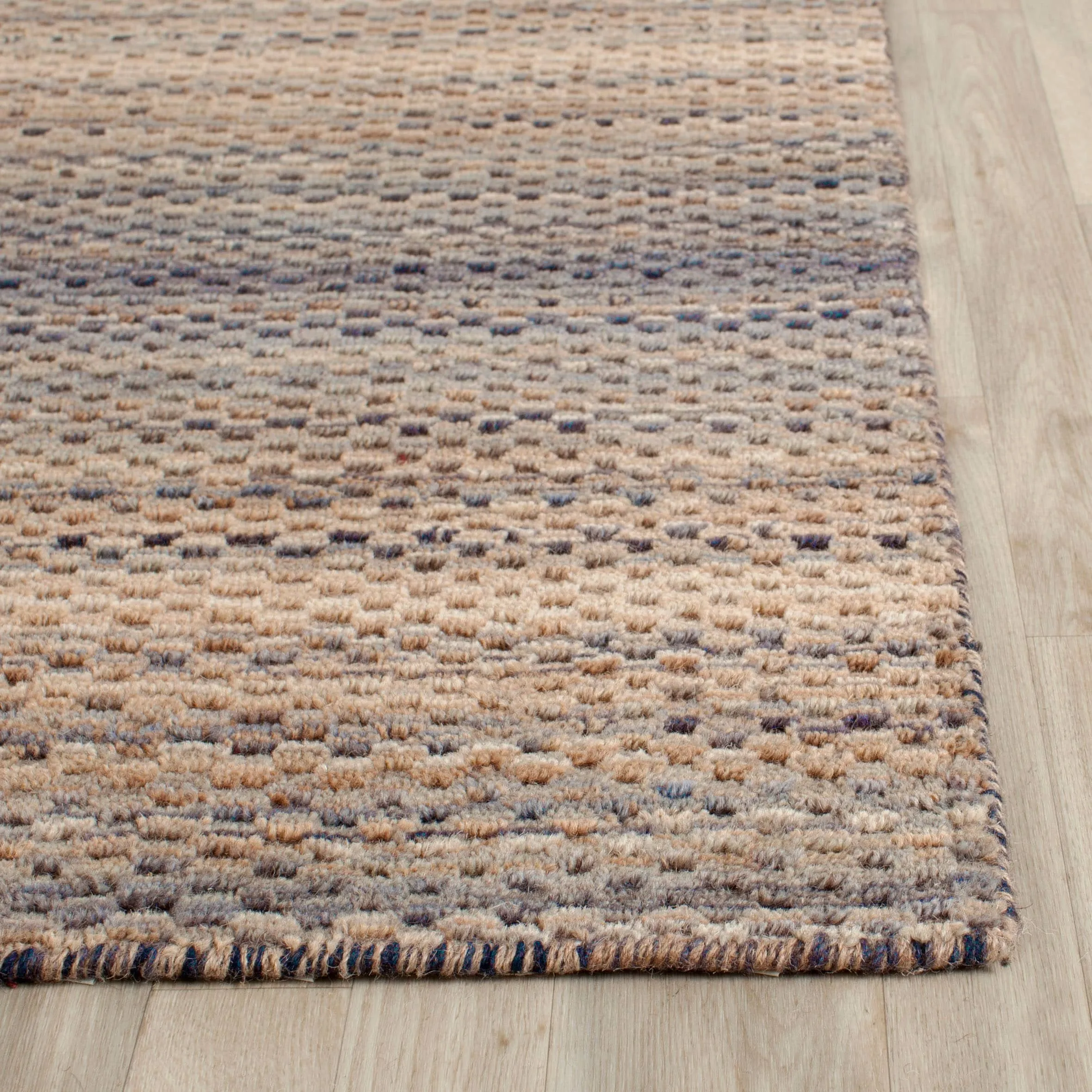 SAFAVIEH Handmade Himalaya Slavomila Modern Wool Rug