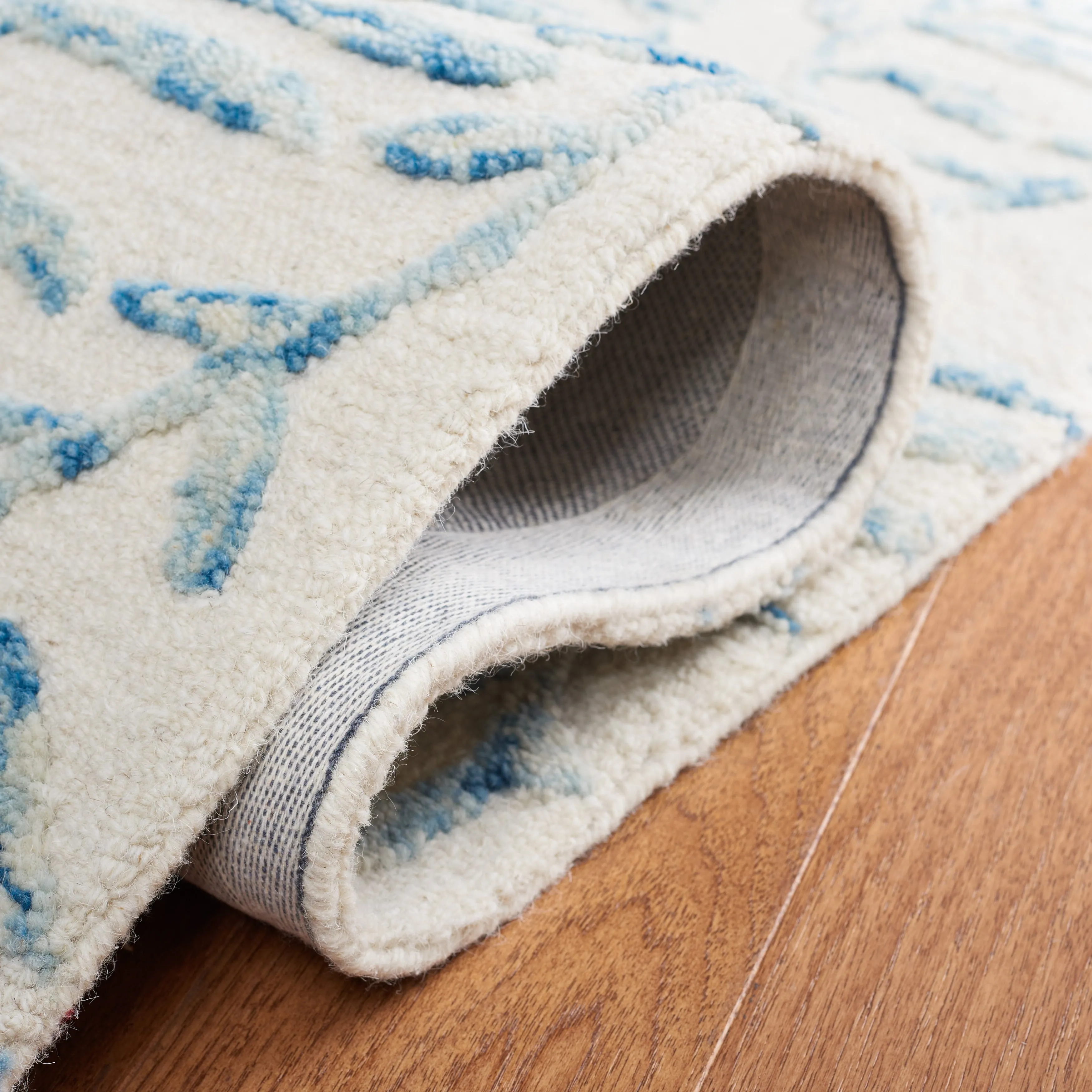 SAFAVIEH Handmade Jardin Beatricea Country Wool Rug