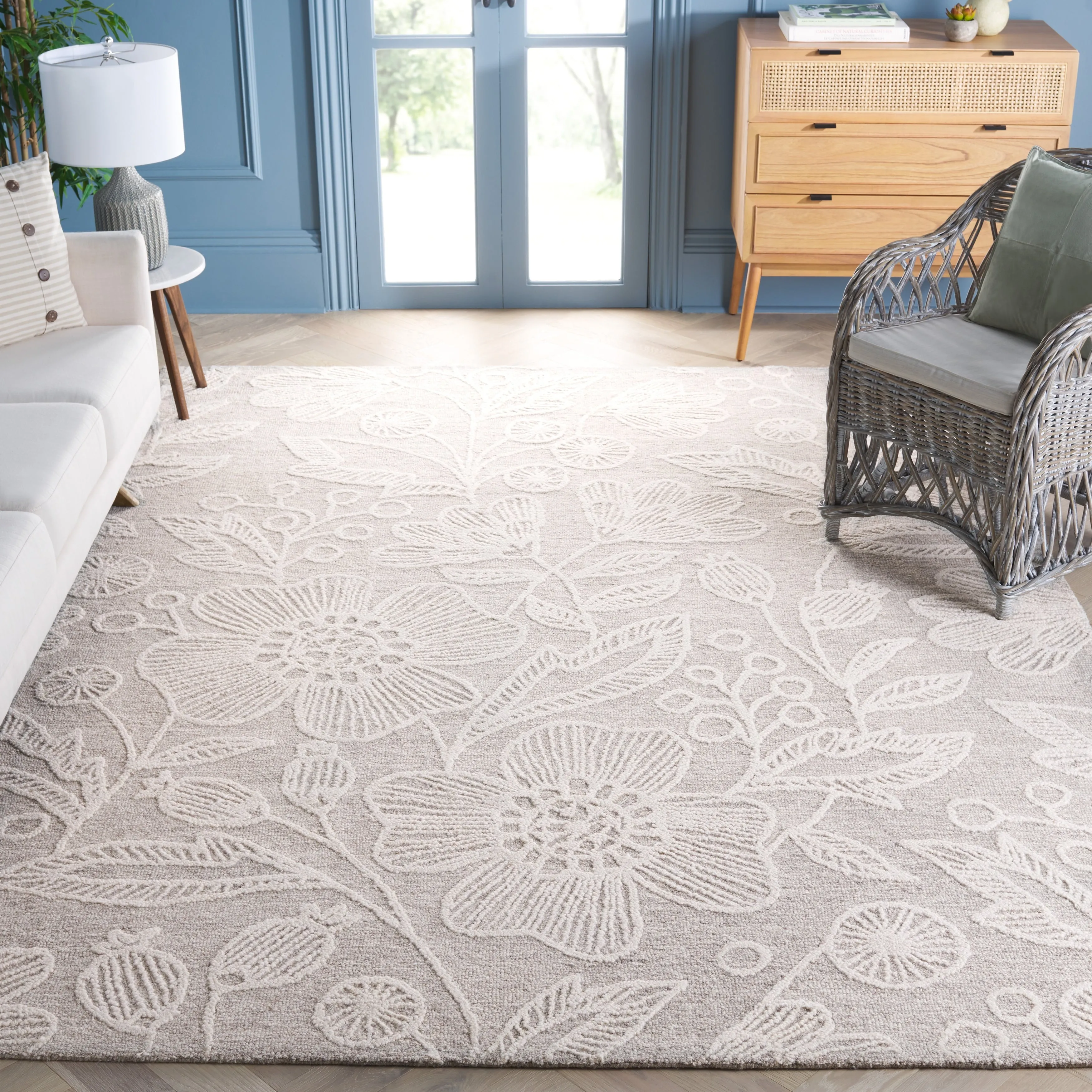 SAFAVIEH Handmade Jardin Kathe Floral Wool Rug