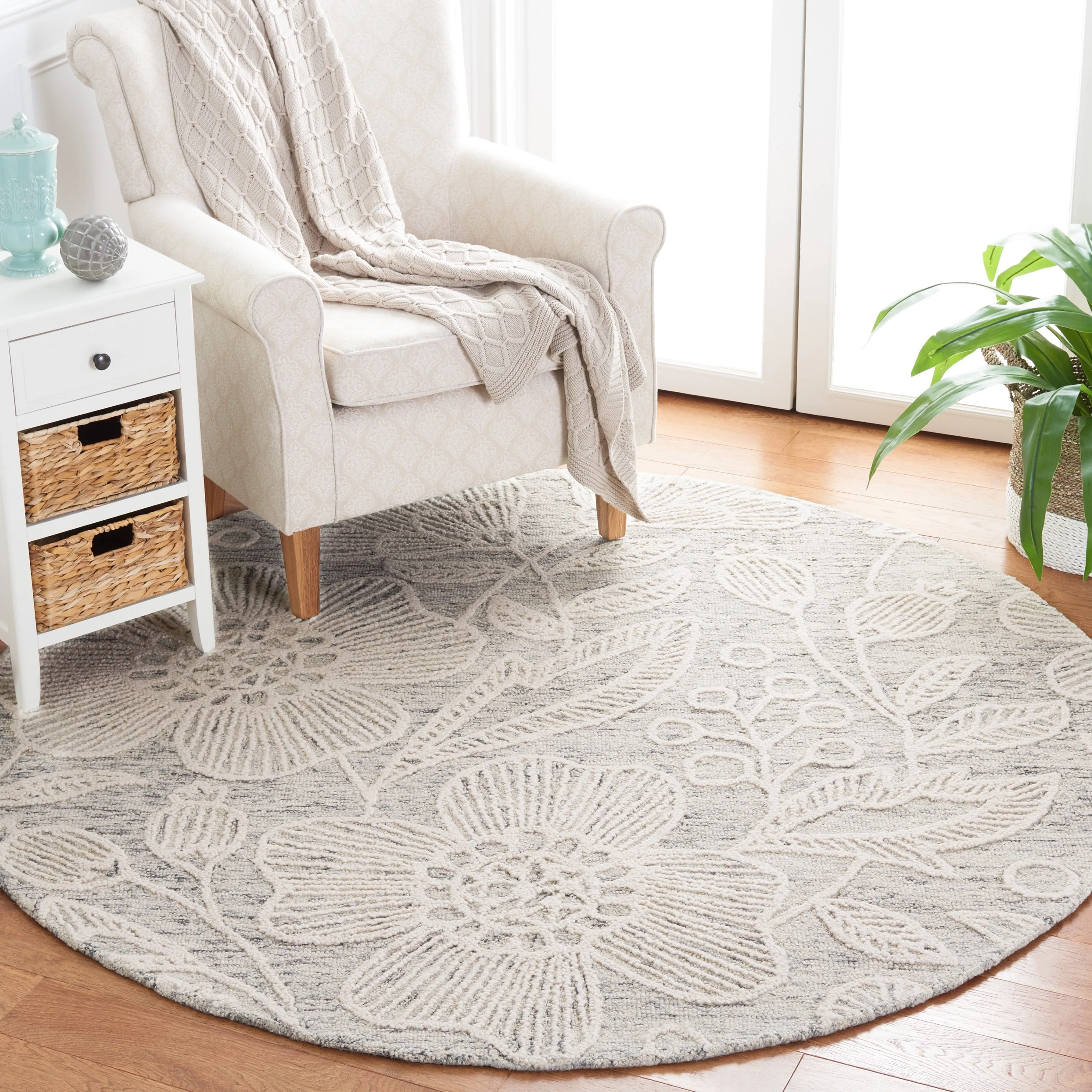 SAFAVIEH Handmade Jardin Kathe Floral Wool Rug