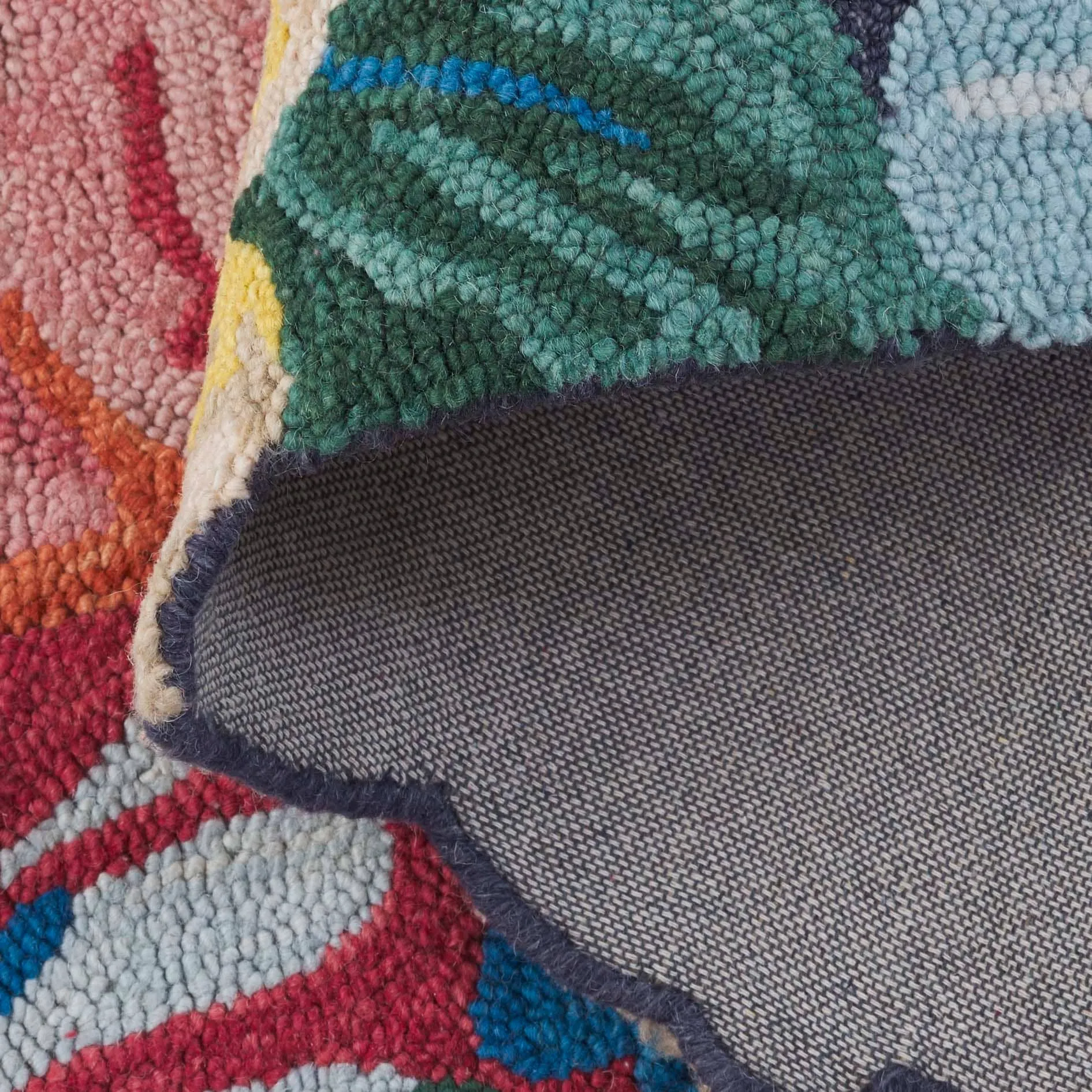 SAFAVIEH Handmade Jardin Sejada Country Wool Rug