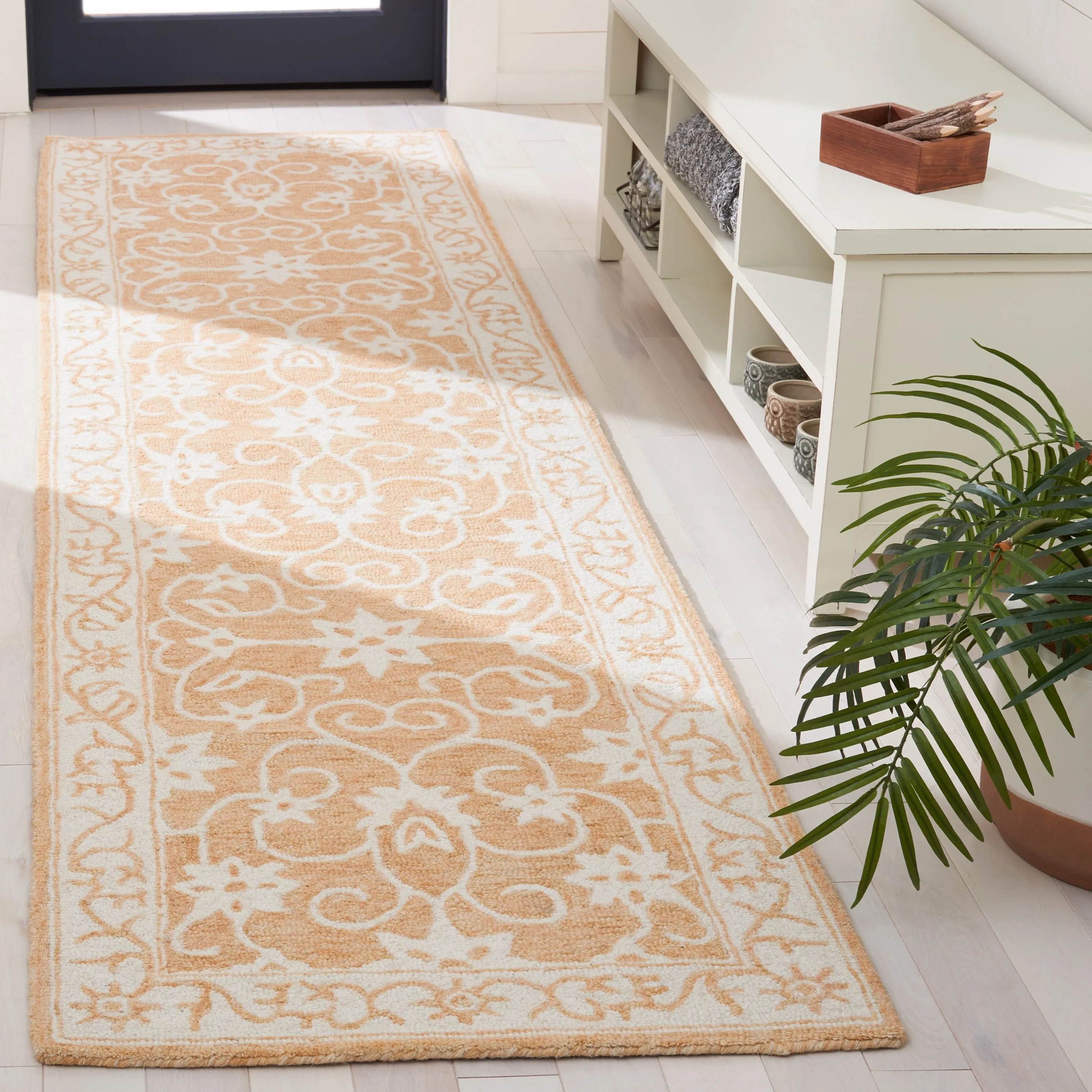 SAFAVIEH Handmade Jardin Trinchen Floral Wool Rug