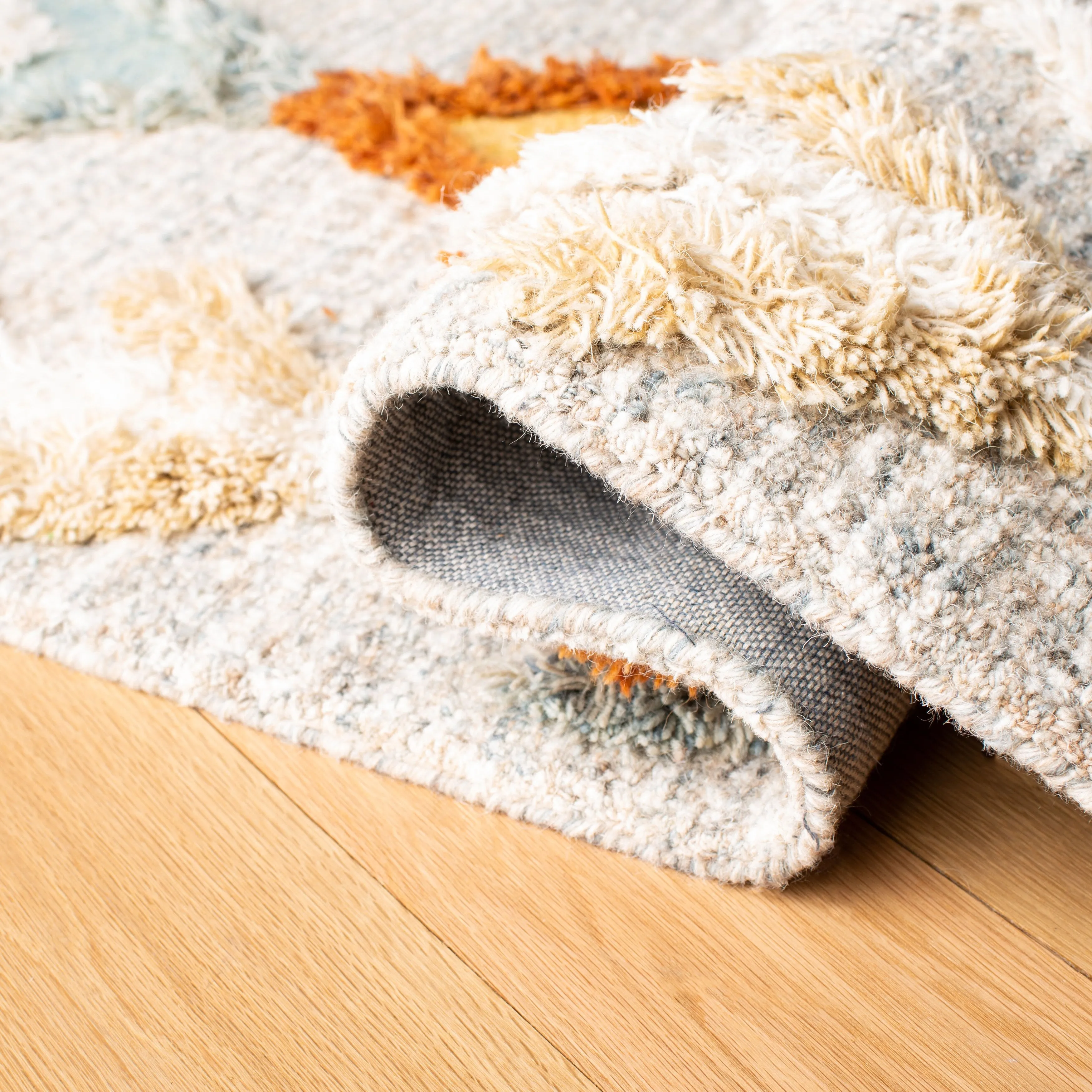 SAFAVIEH Handmade Kenya Klaine Modern Wool Rug