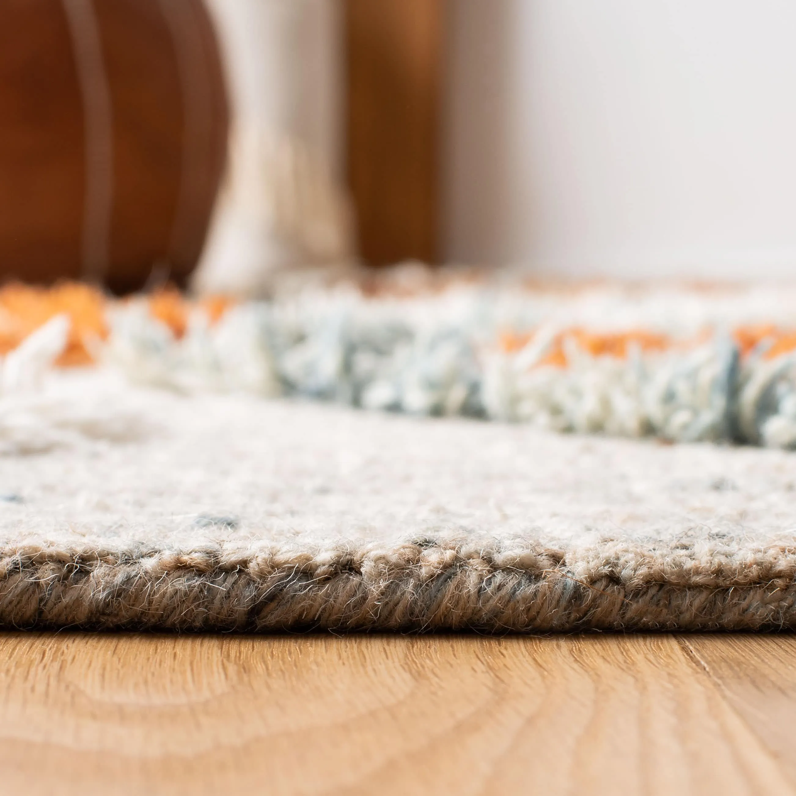 SAFAVIEH Handmade Kenya Klaine Modern Wool Rug