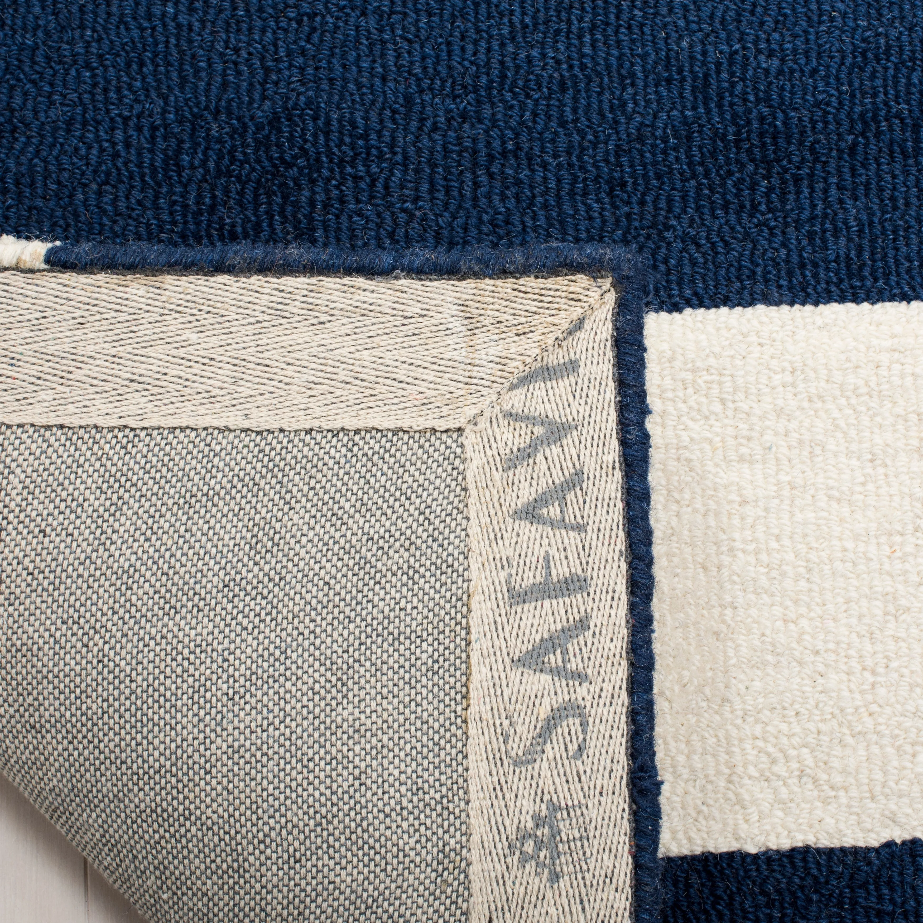 SAFAVIEH Handmade Kids Destiney Stripe Wool Rug