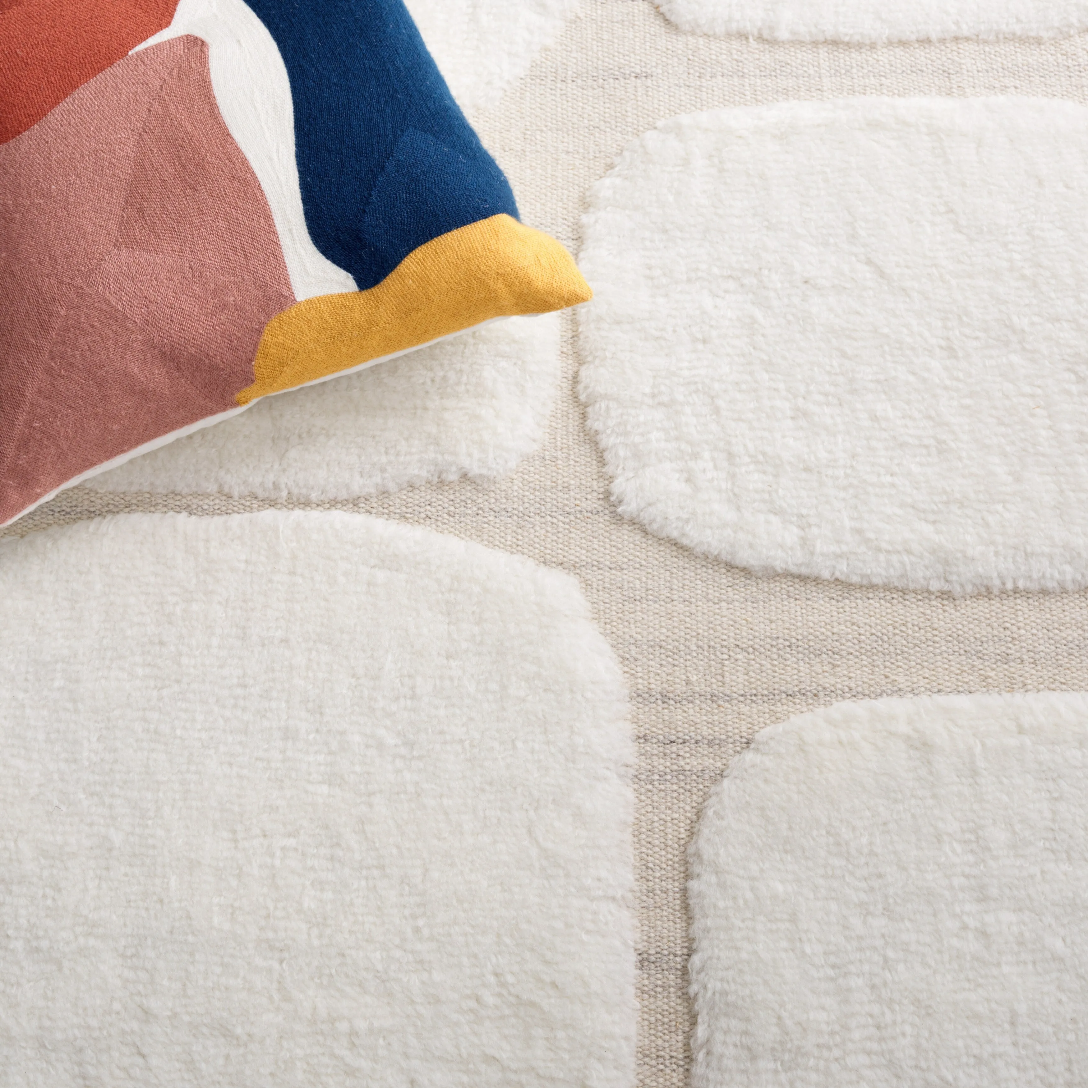 SAFAVIEH Handmade Manhattan Bernice Modern Wool Rug