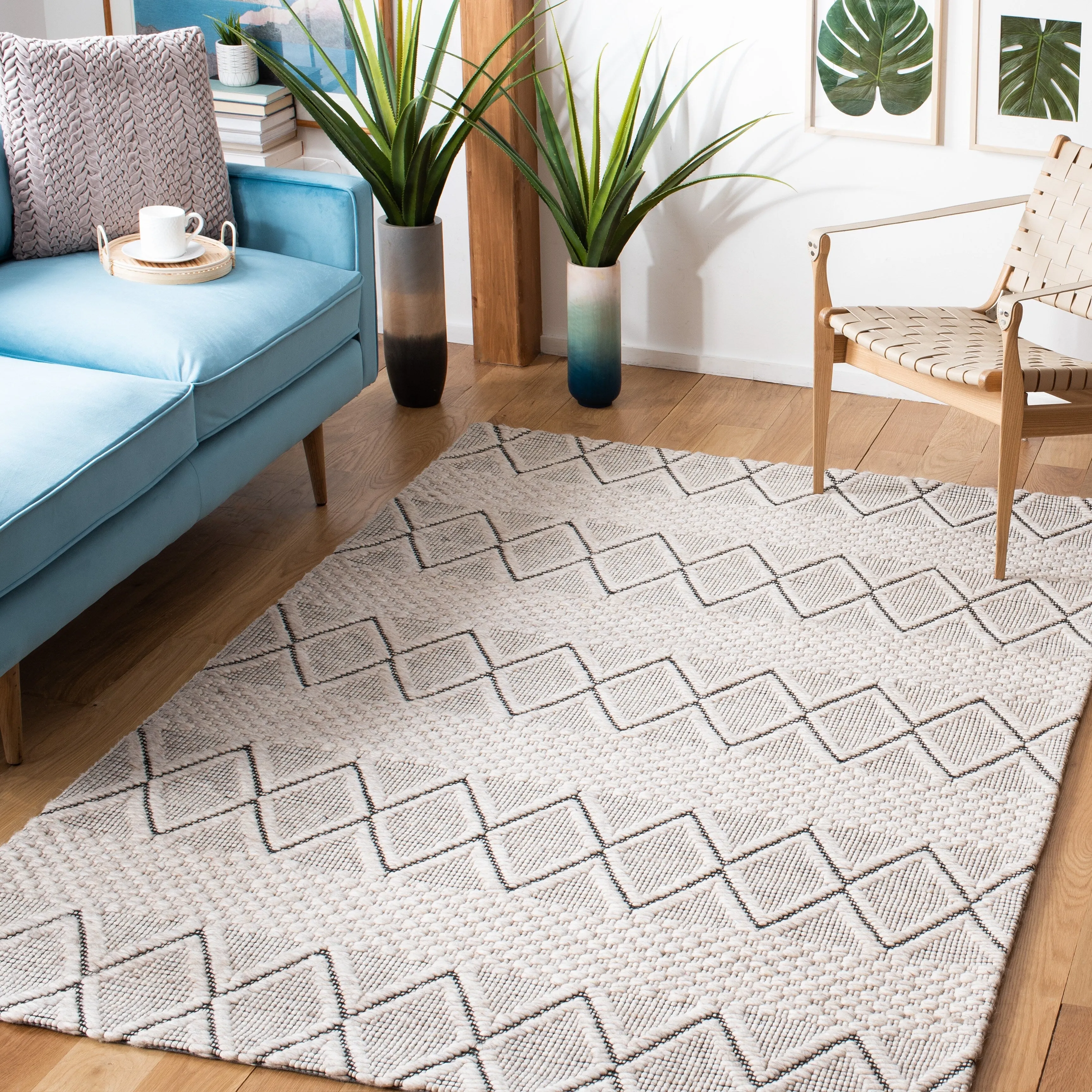 SAFAVIEH Handmade Marbella Blair Wool Rug