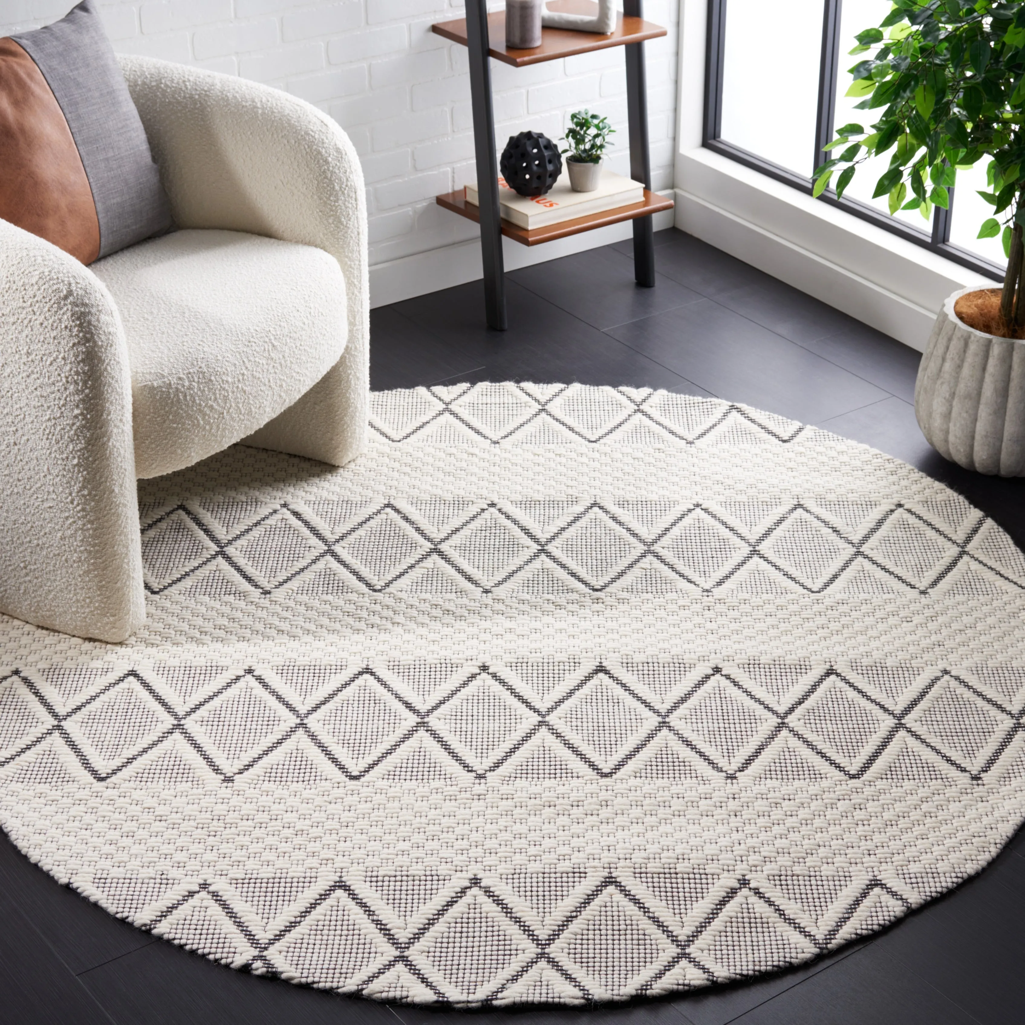 SAFAVIEH Handmade Marbella Blair Wool Rug
