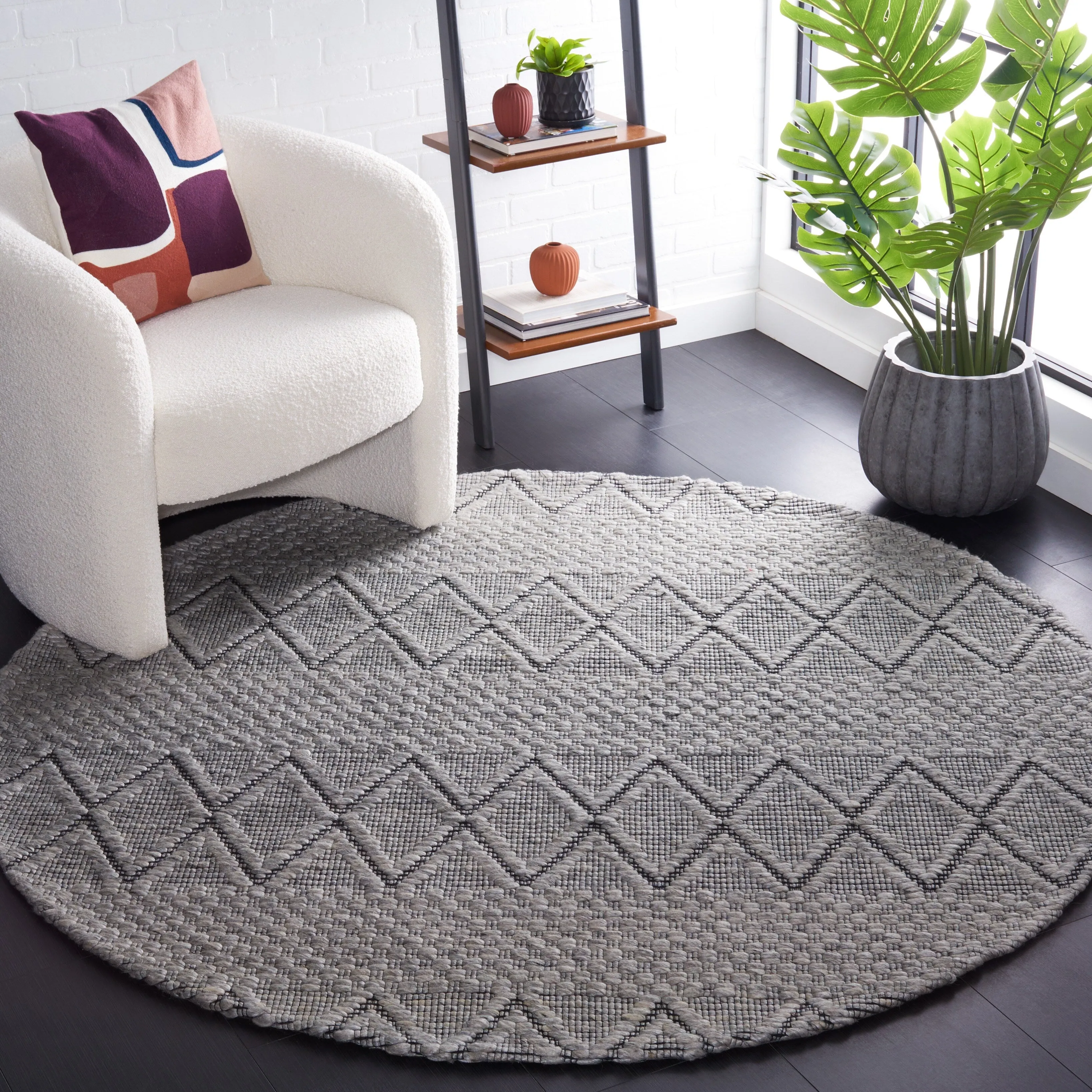 SAFAVIEH Handmade Marbella Blair Wool Rug