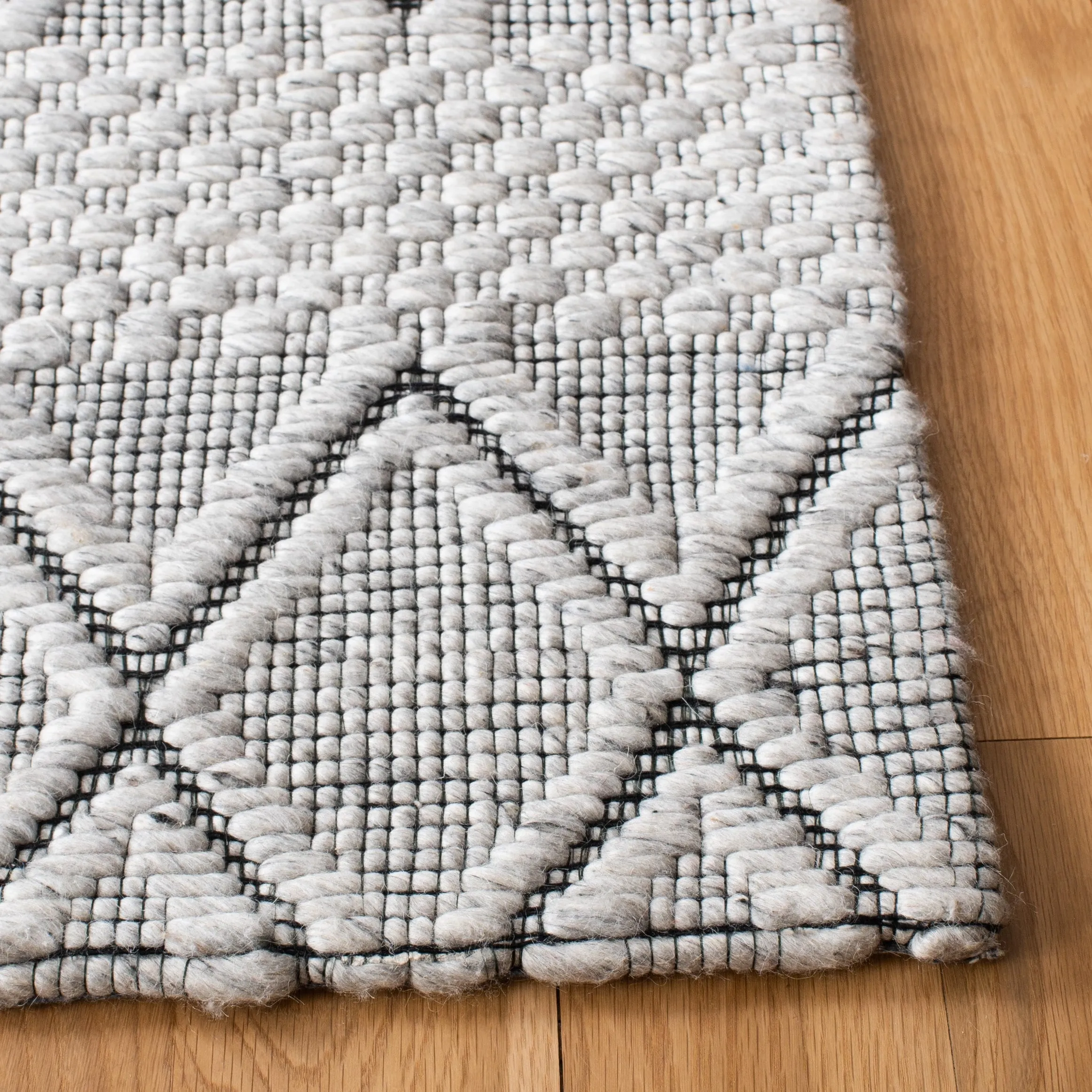 SAFAVIEH Handmade Marbella Blair Wool Rug
