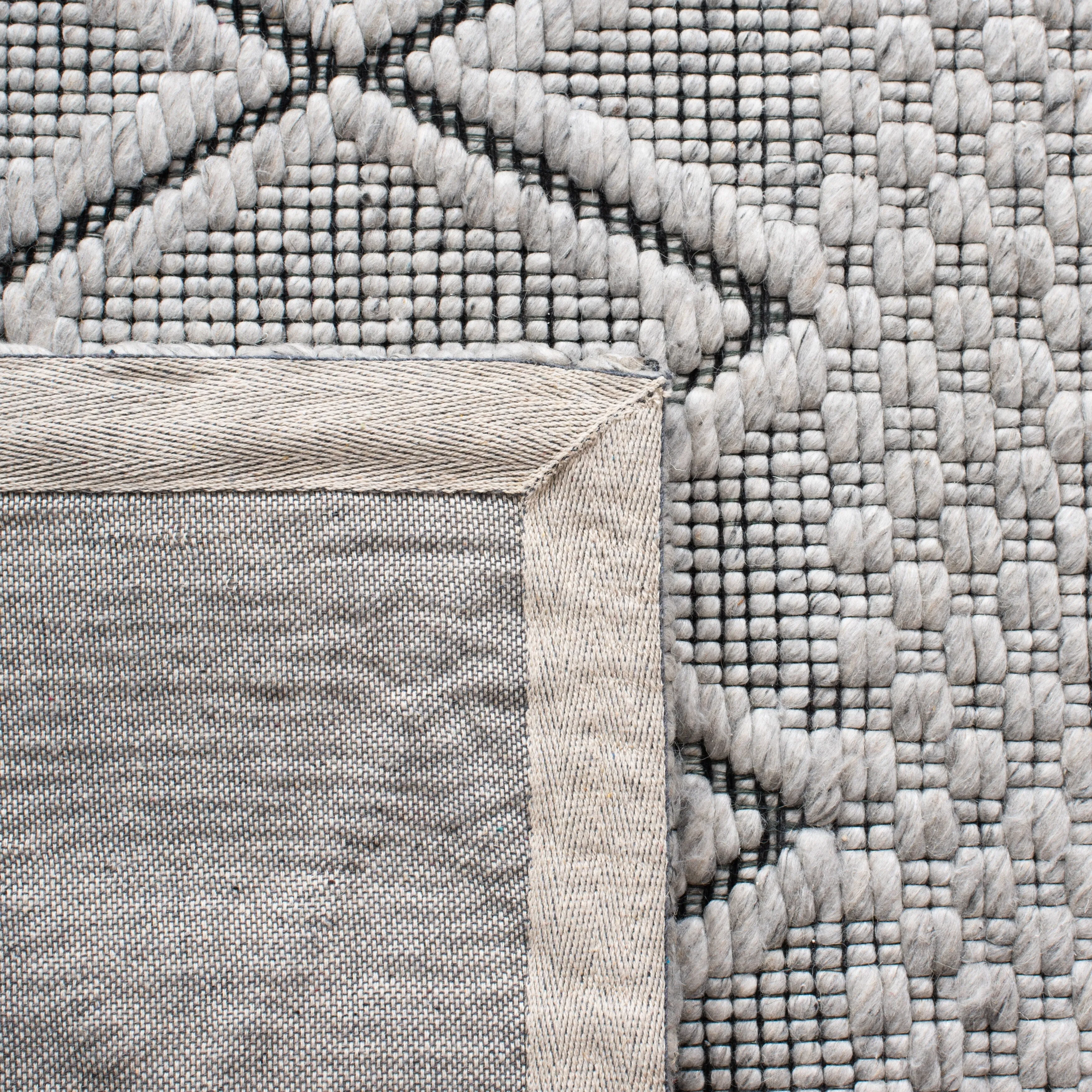 SAFAVIEH Handmade Marbella Blair Wool Rug