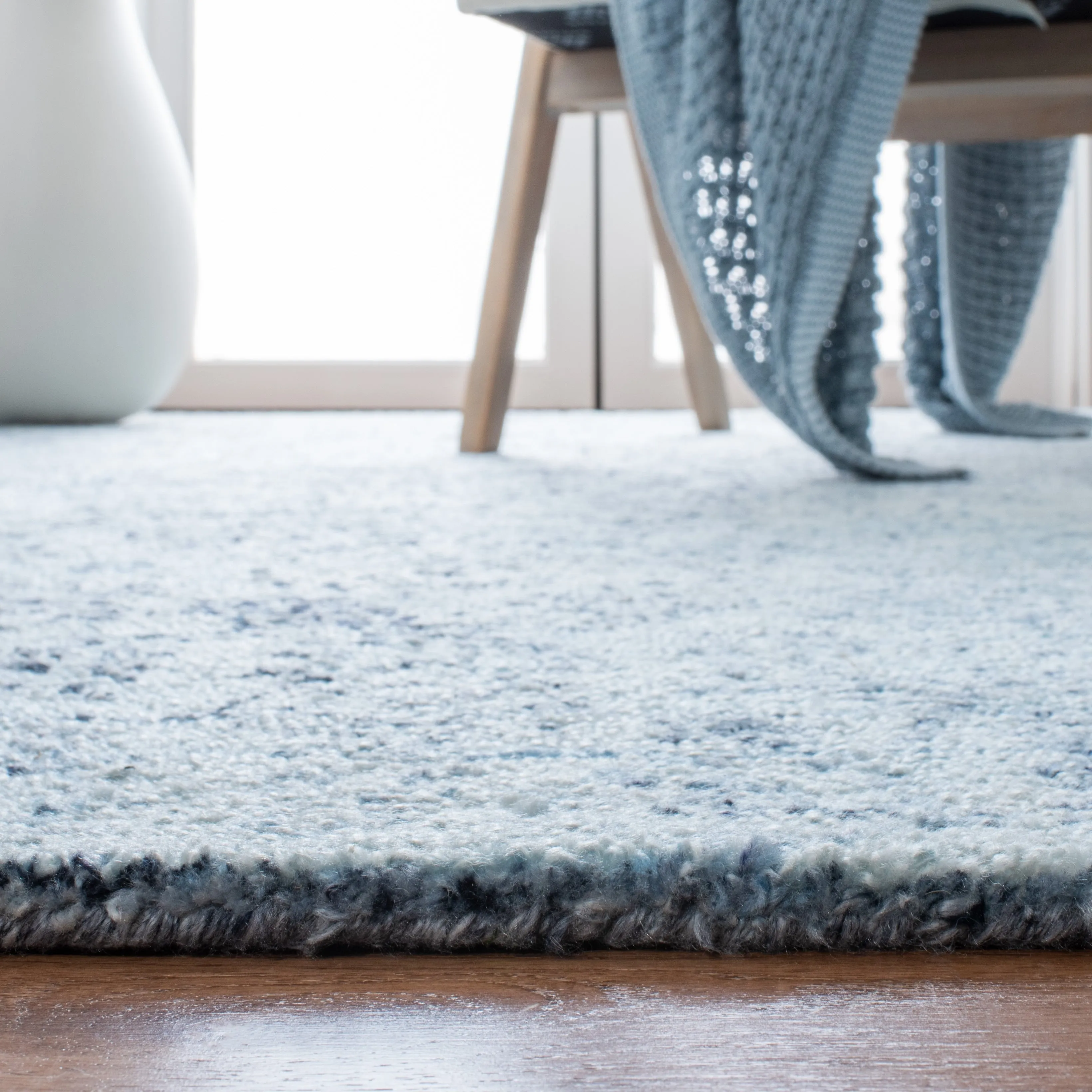 SAFAVIEH Handmade Marquee Bastrie Rug