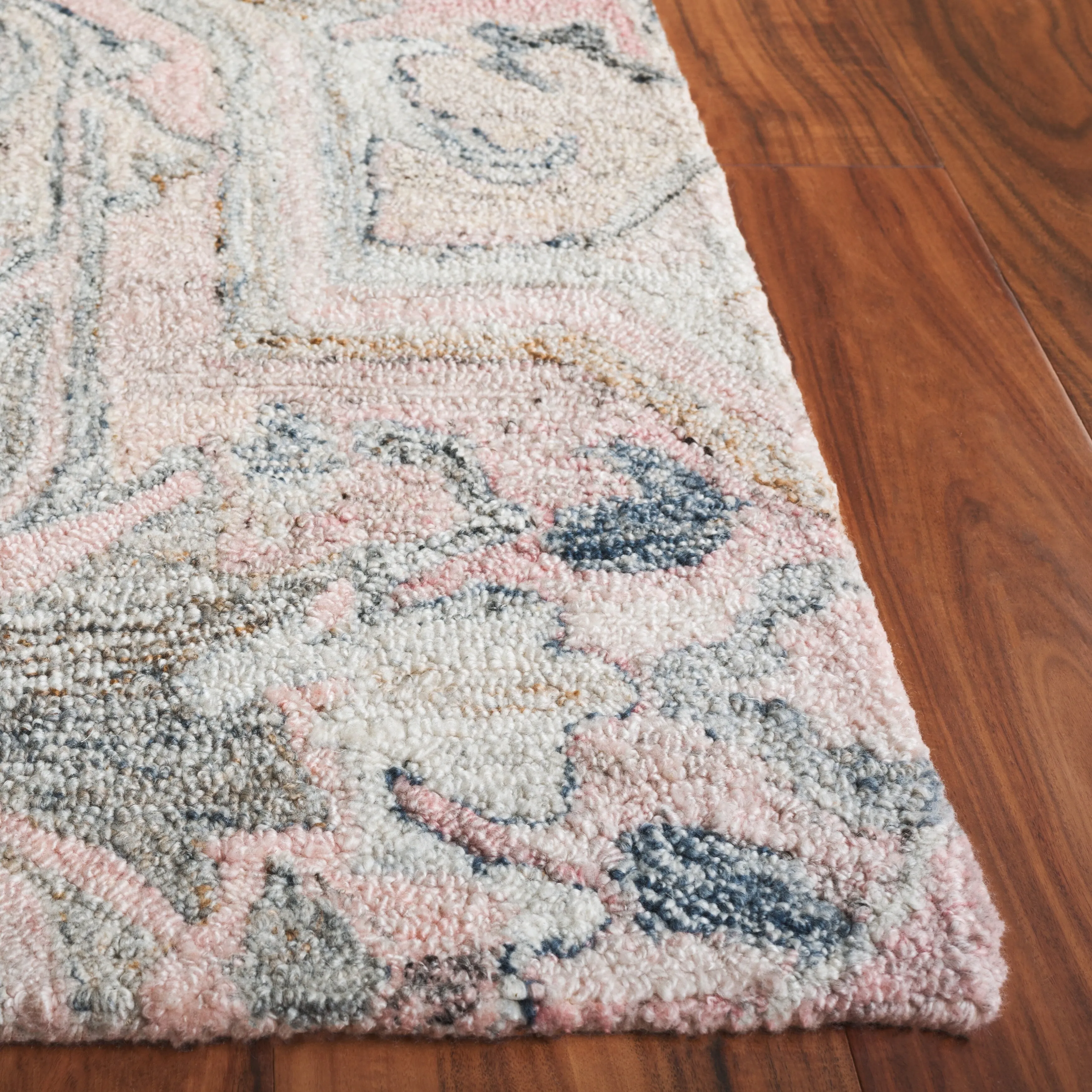 SAFAVIEH Handmade Marquee Nahla Rug