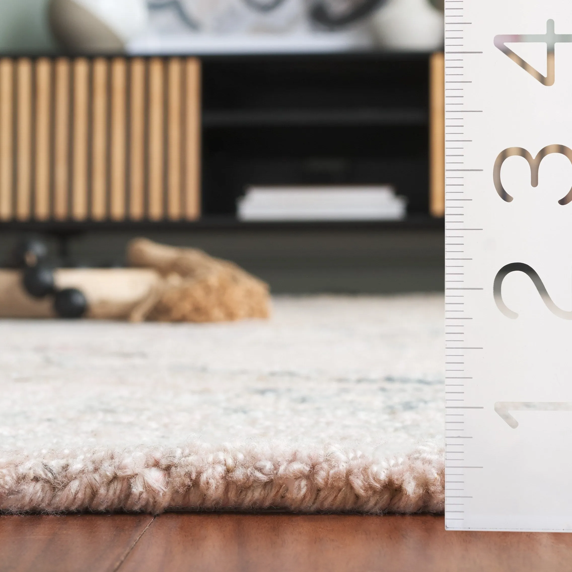 SAFAVIEH Handmade Marquee Nahla Rug