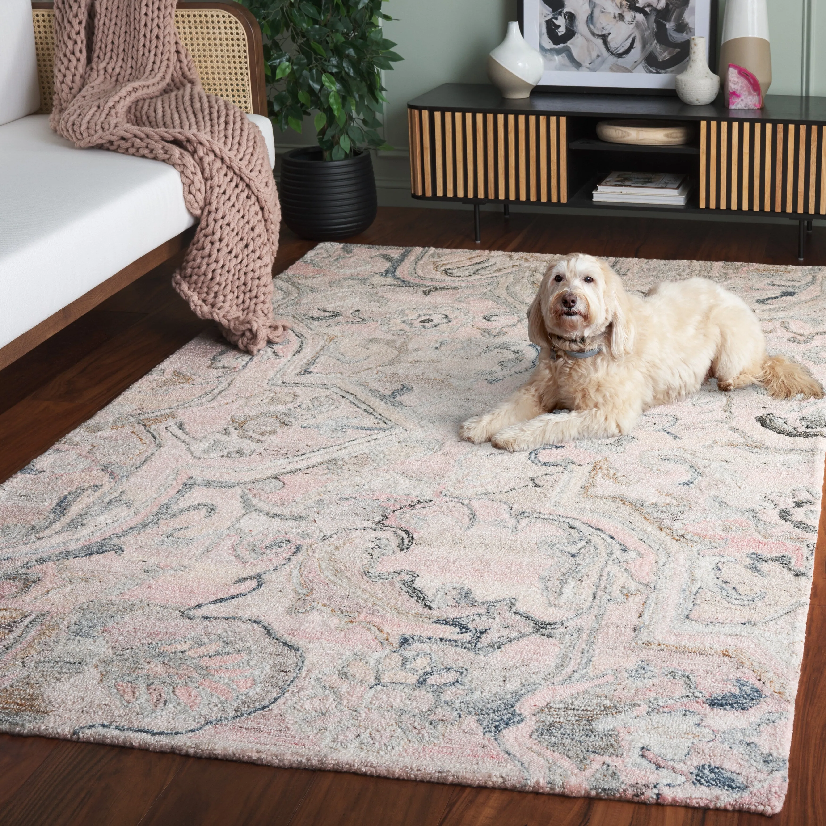 SAFAVIEH Handmade Marquee Nahla Rug