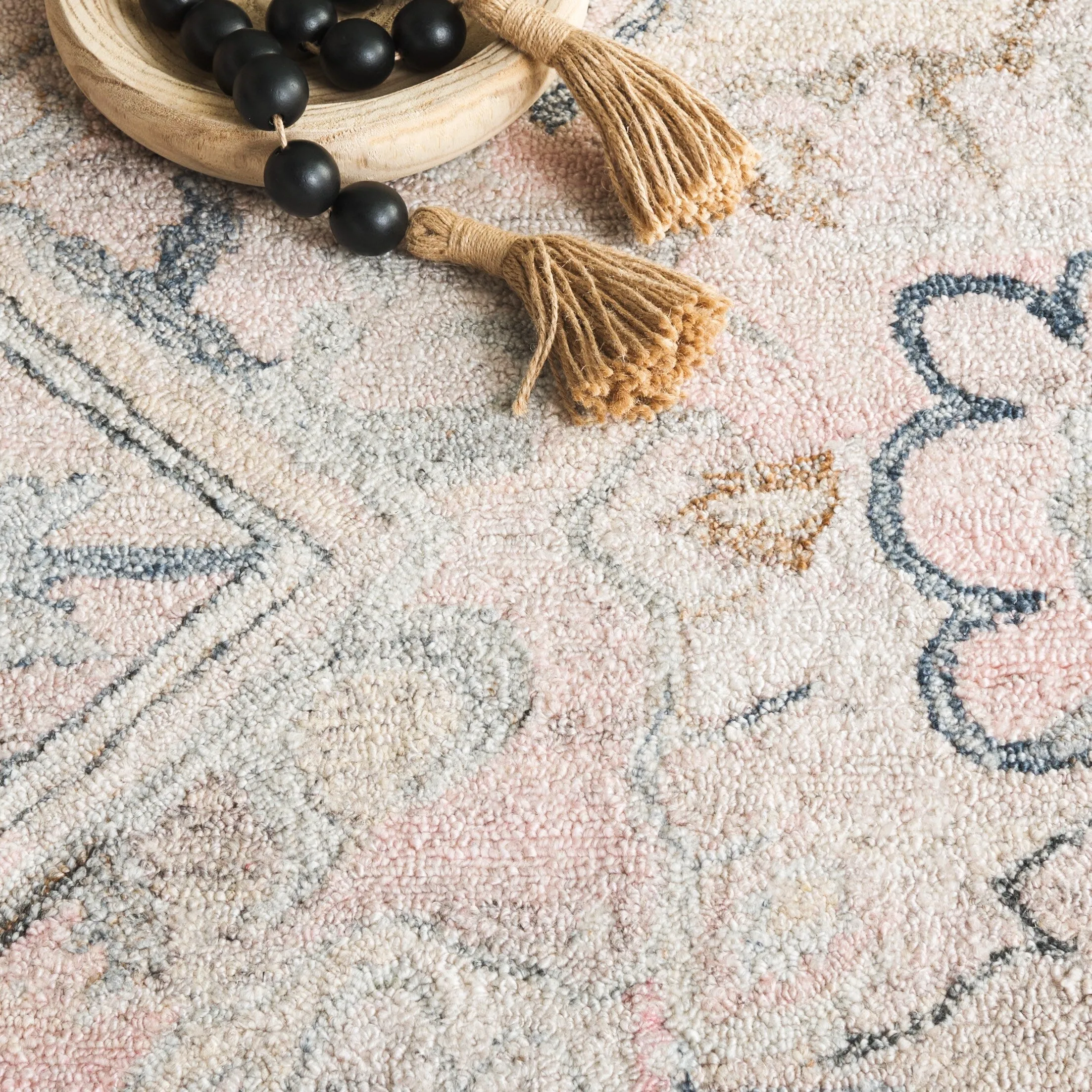 SAFAVIEH Handmade Marquee Nahla Rug