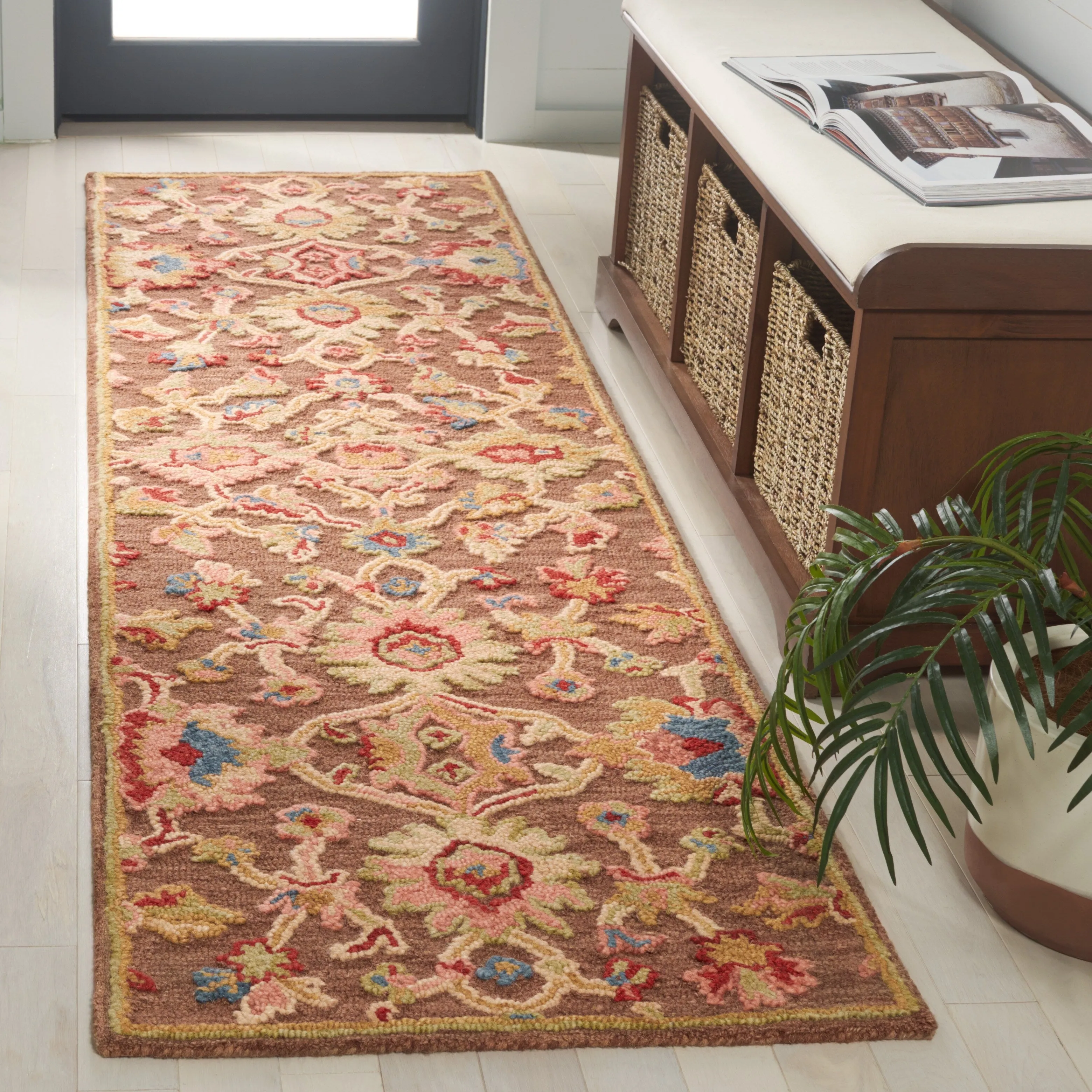 SAFAVIEH Handmade Metro Christele French Country Floral Wool Rug