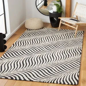 SAFAVIEH Handmade Metro Epiphanie Stripe Wool Rug