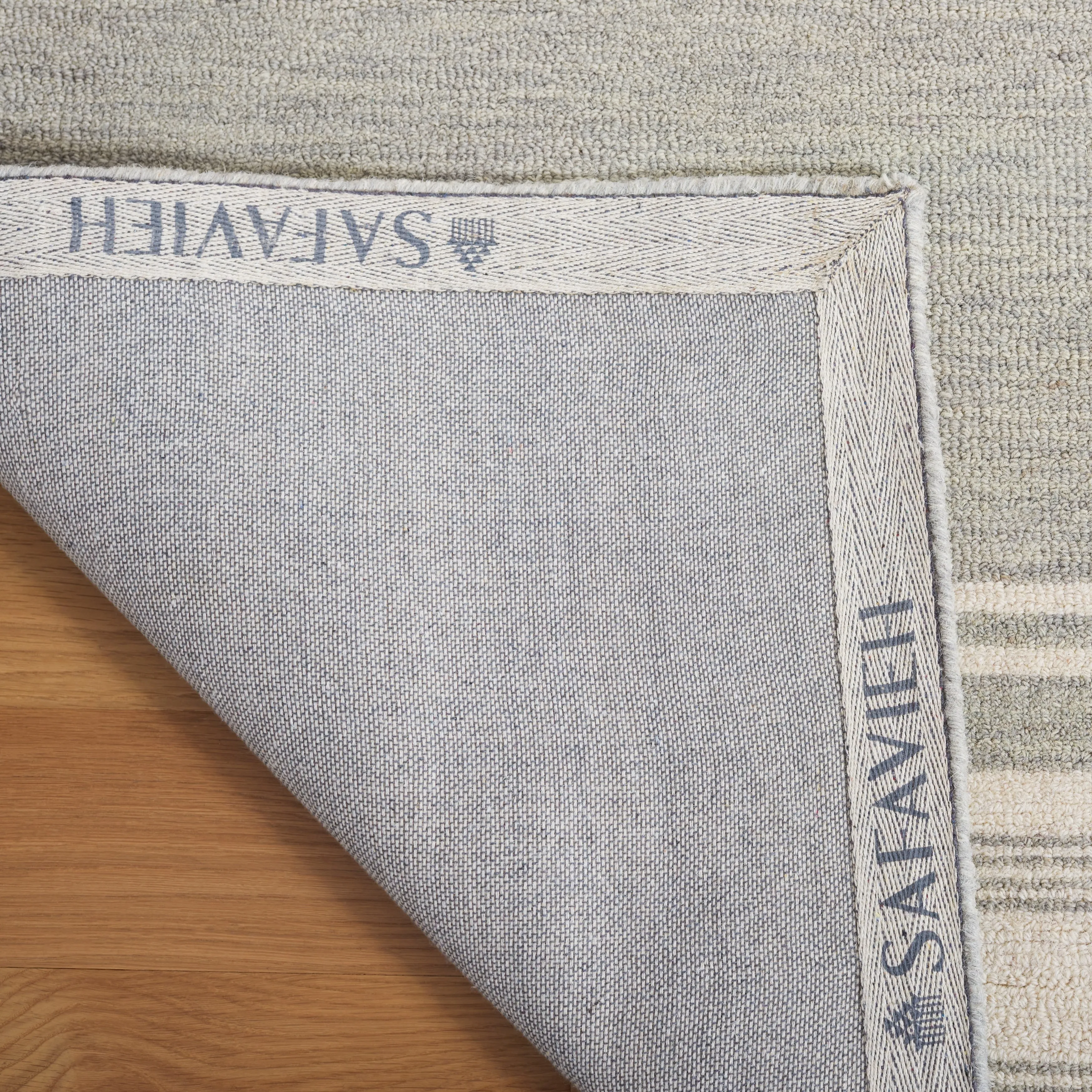 SAFAVIEH Handmade Metro Hedije Stripe Wool Rug
