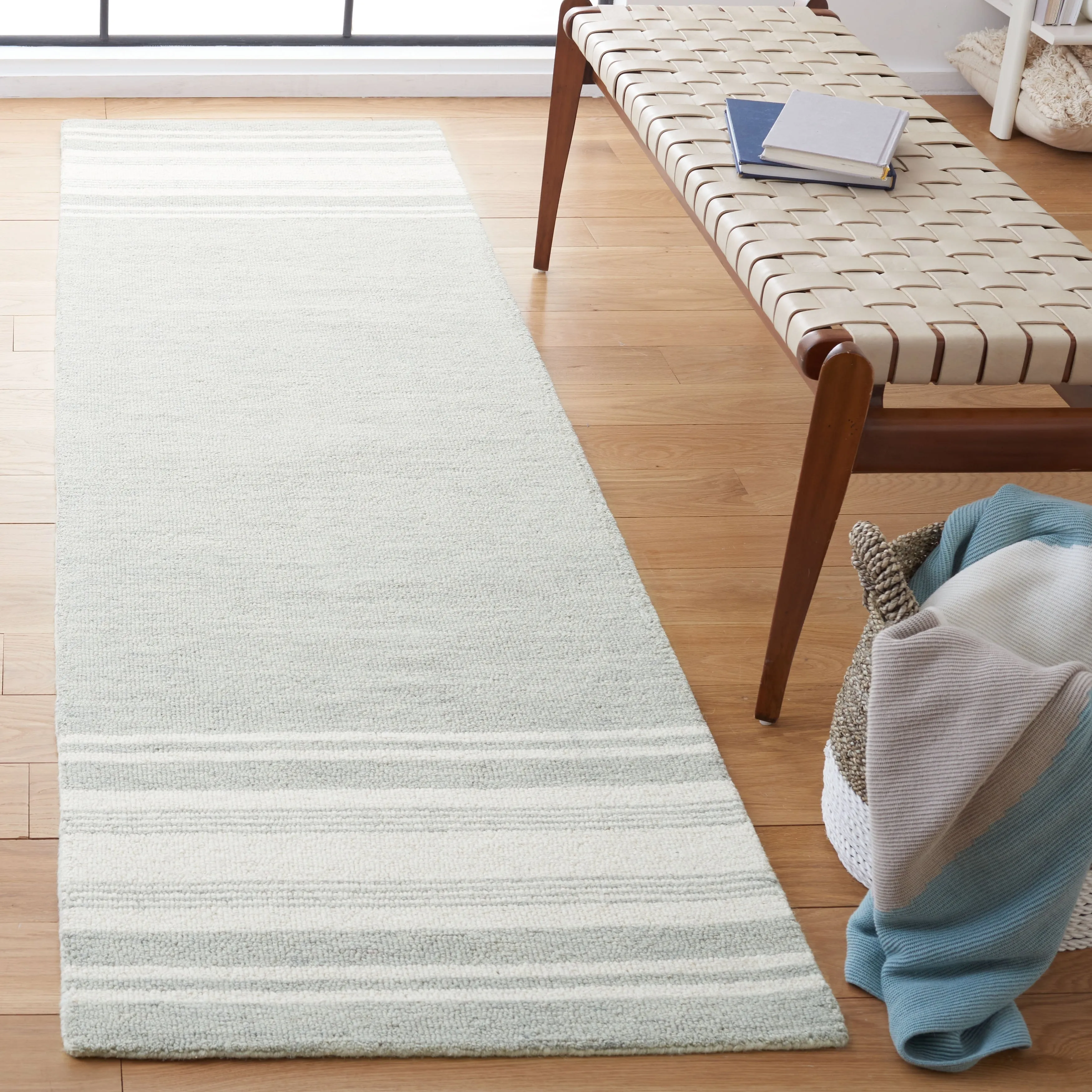 SAFAVIEH Handmade Metro Hedije Stripe Wool Rug