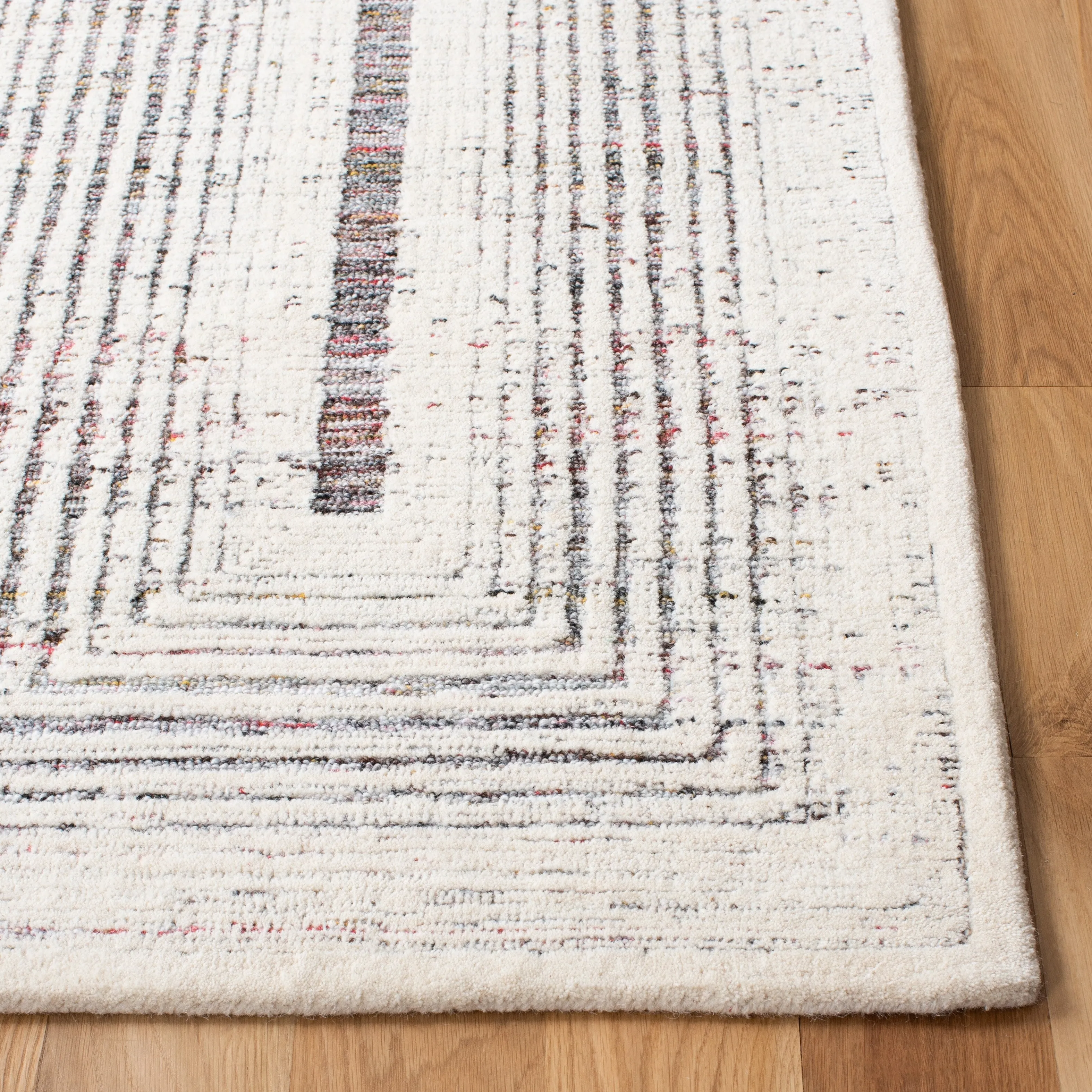 SAFAVIEH Handmade Metro Joele Modern Wool Rug