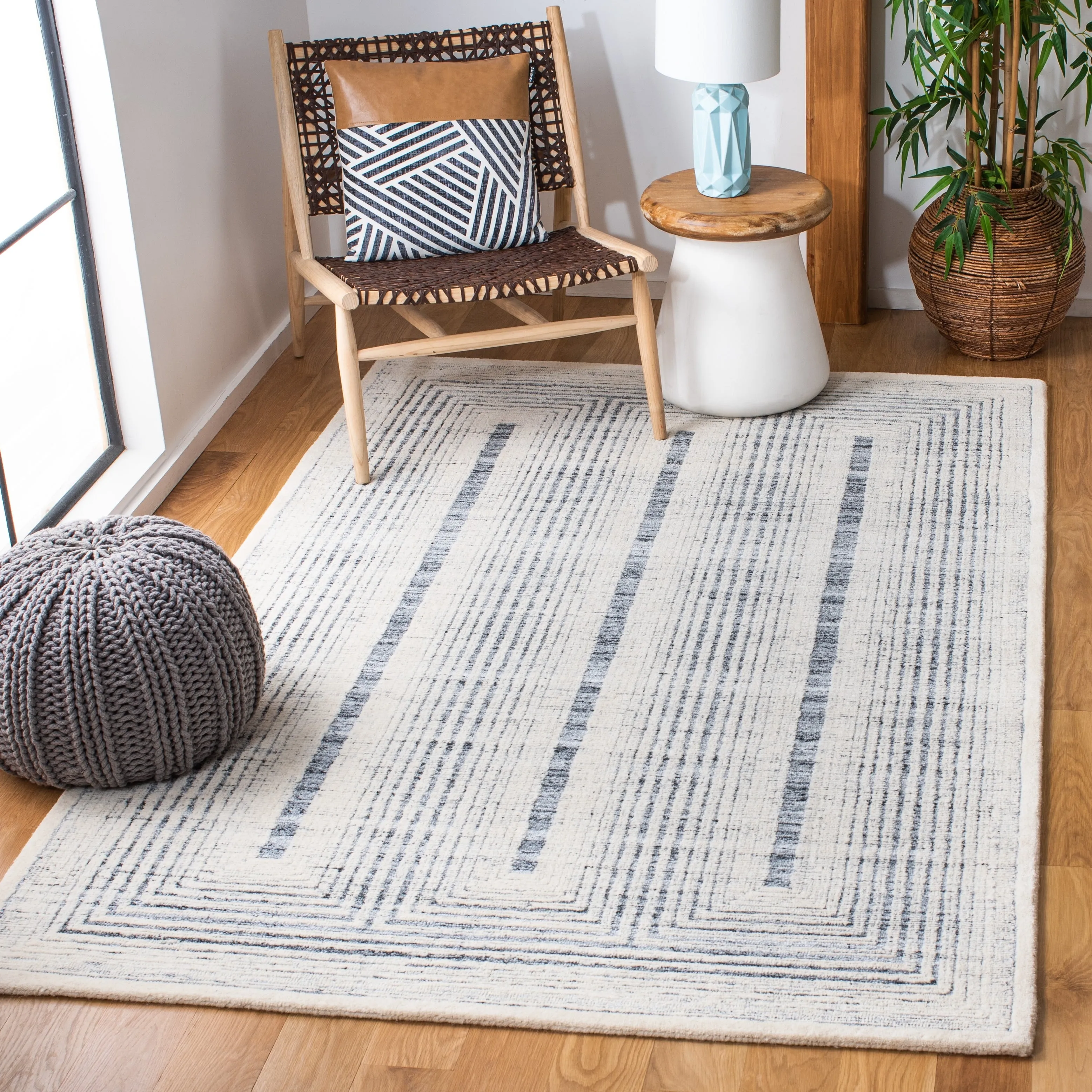 SAFAVIEH Handmade Metro Joele Modern Wool Rug